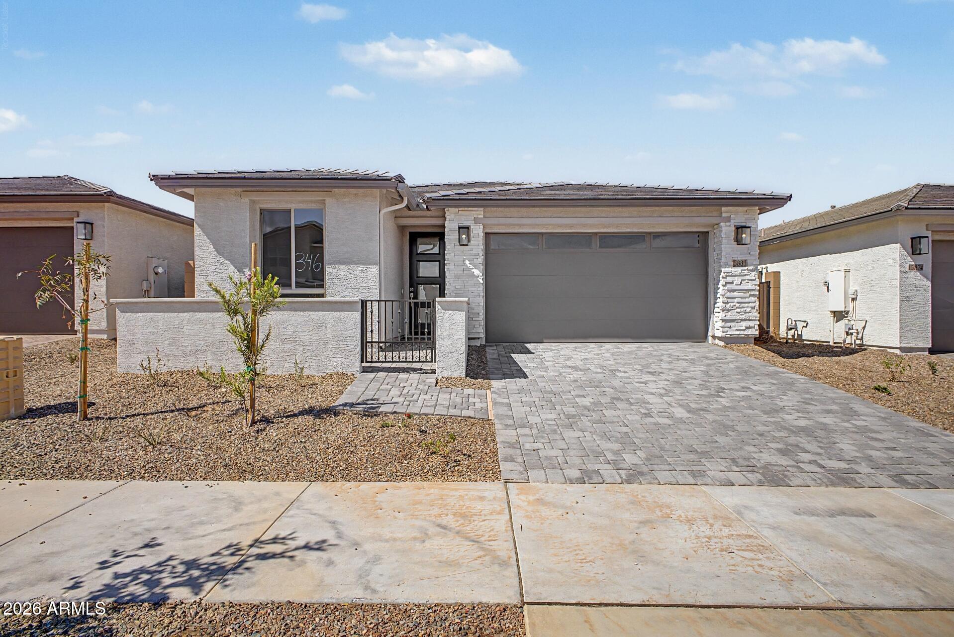 15880 W VOGEL Avenue, Goodyear, AZ 85338