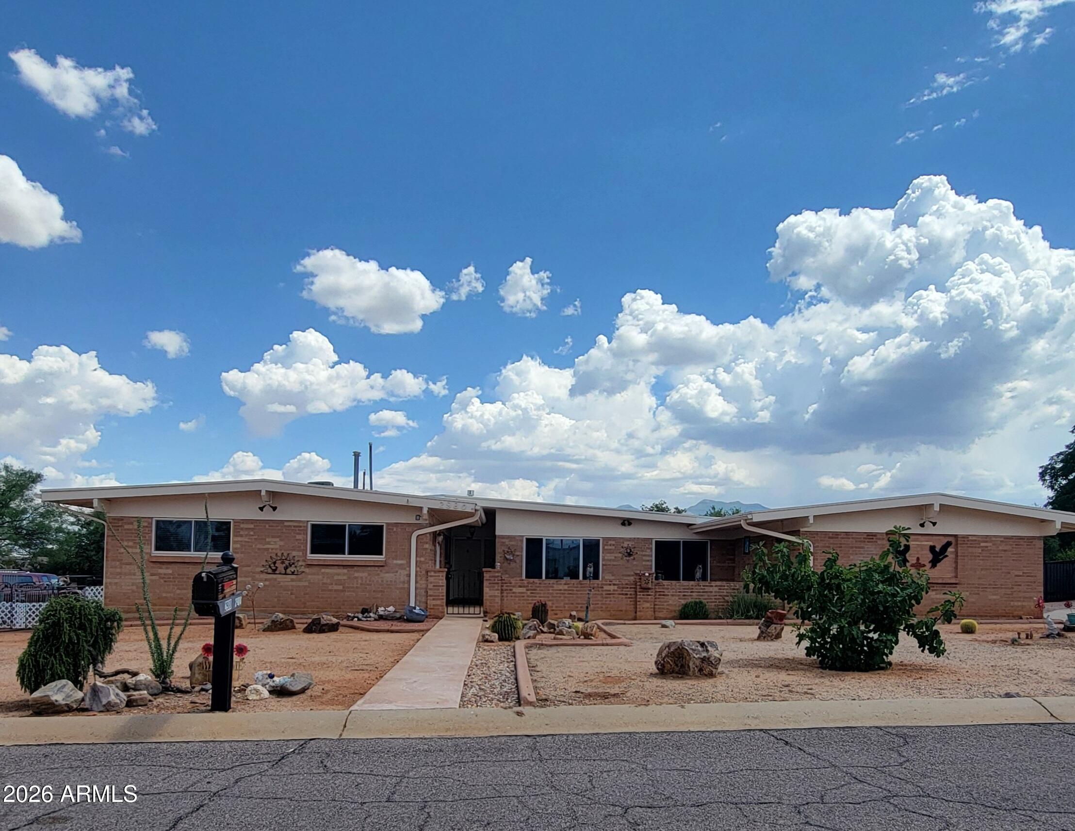 2980 E Oriole Drive, Sierra Vista, AZ 85635