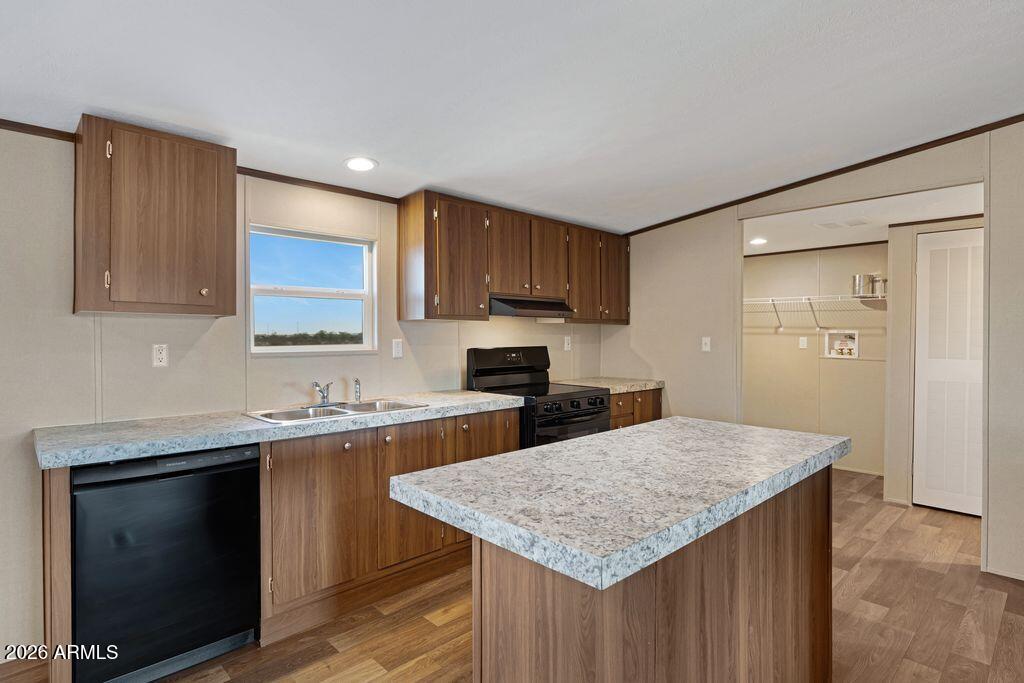 5744 N Lakeview Drive, Casa Grande, AZ 85194