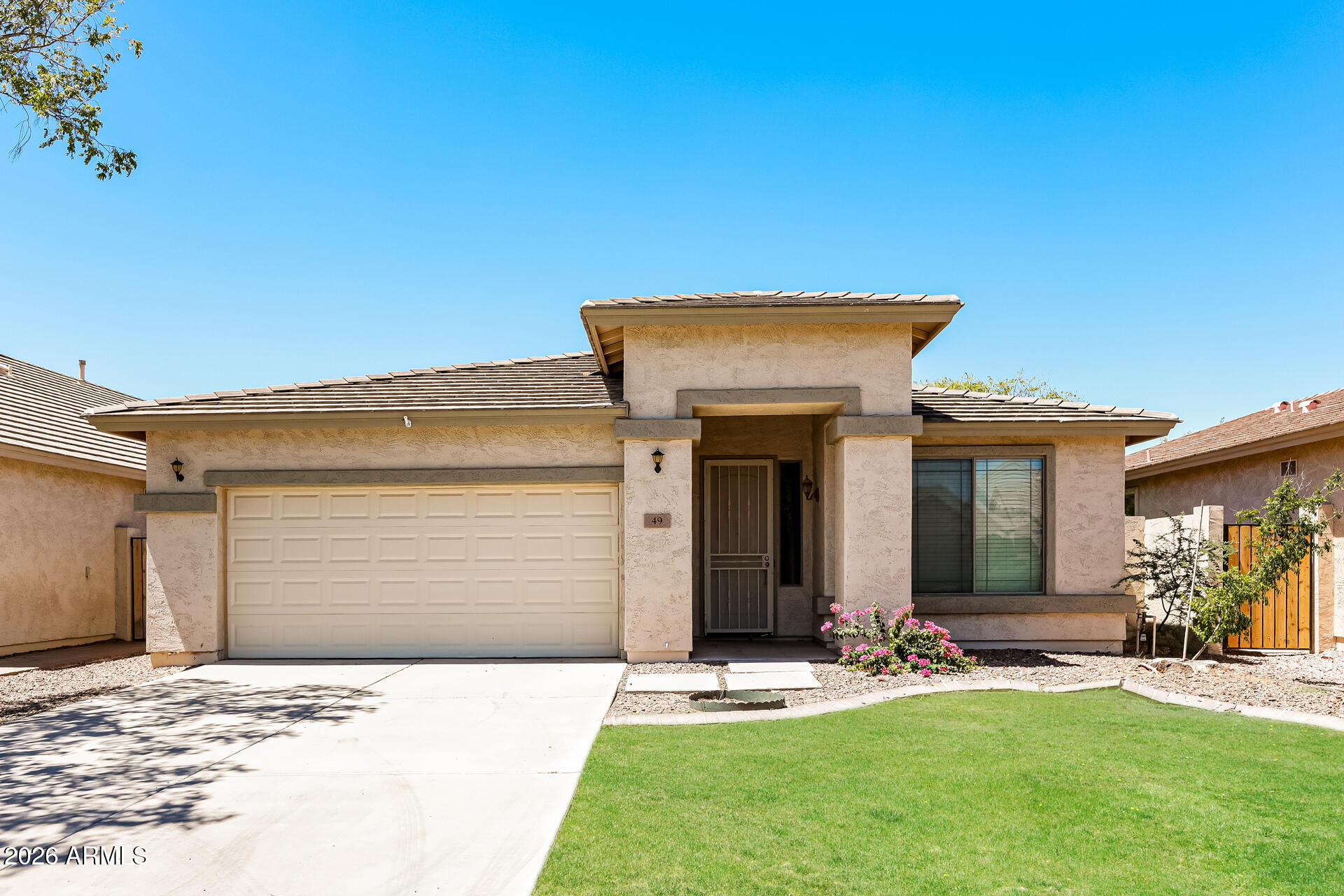49 E MILL REEF Drive, San Tan Valley, AZ 85143
