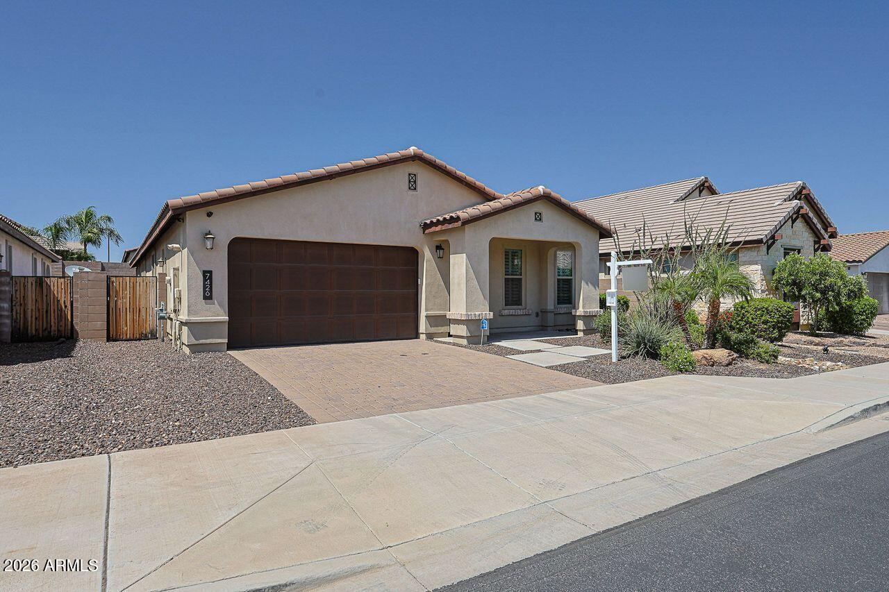 7426 W MAYA Way, Peoria, AZ 85383