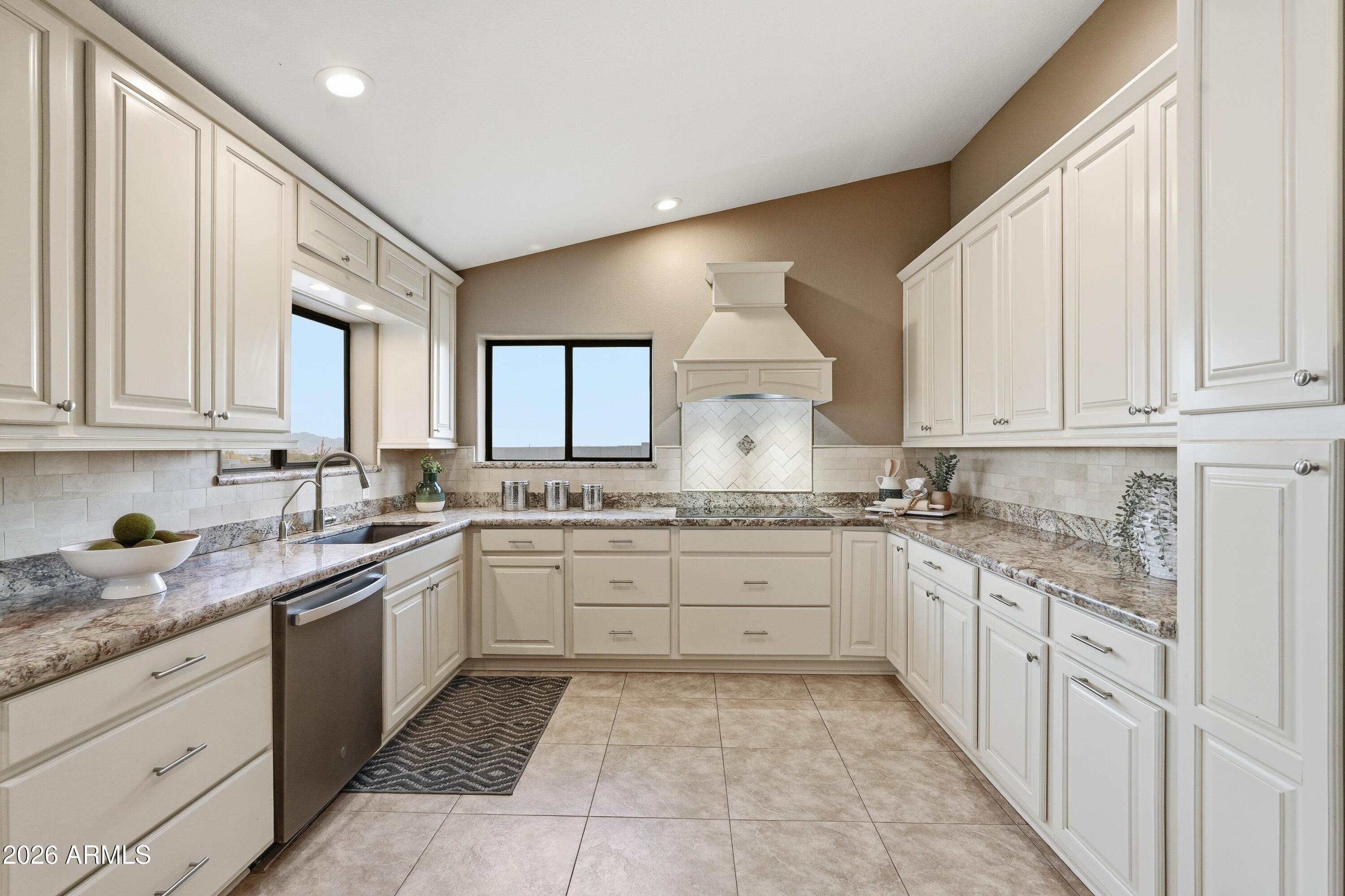 5001 N TUTHILL Road, Litchfield Park, AZ 85340