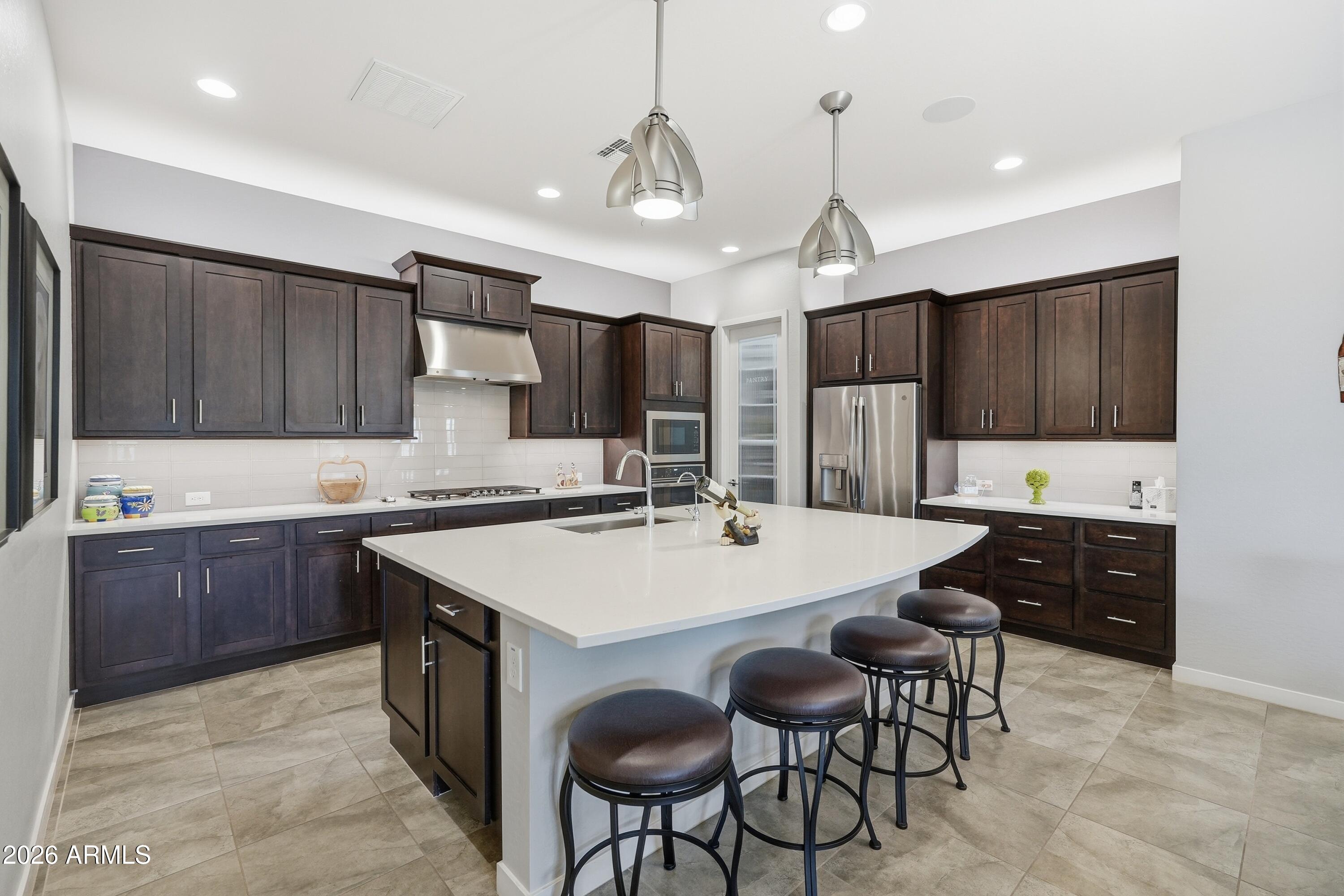 18668 N JAMESON Drive, Maricopa, AZ 85138