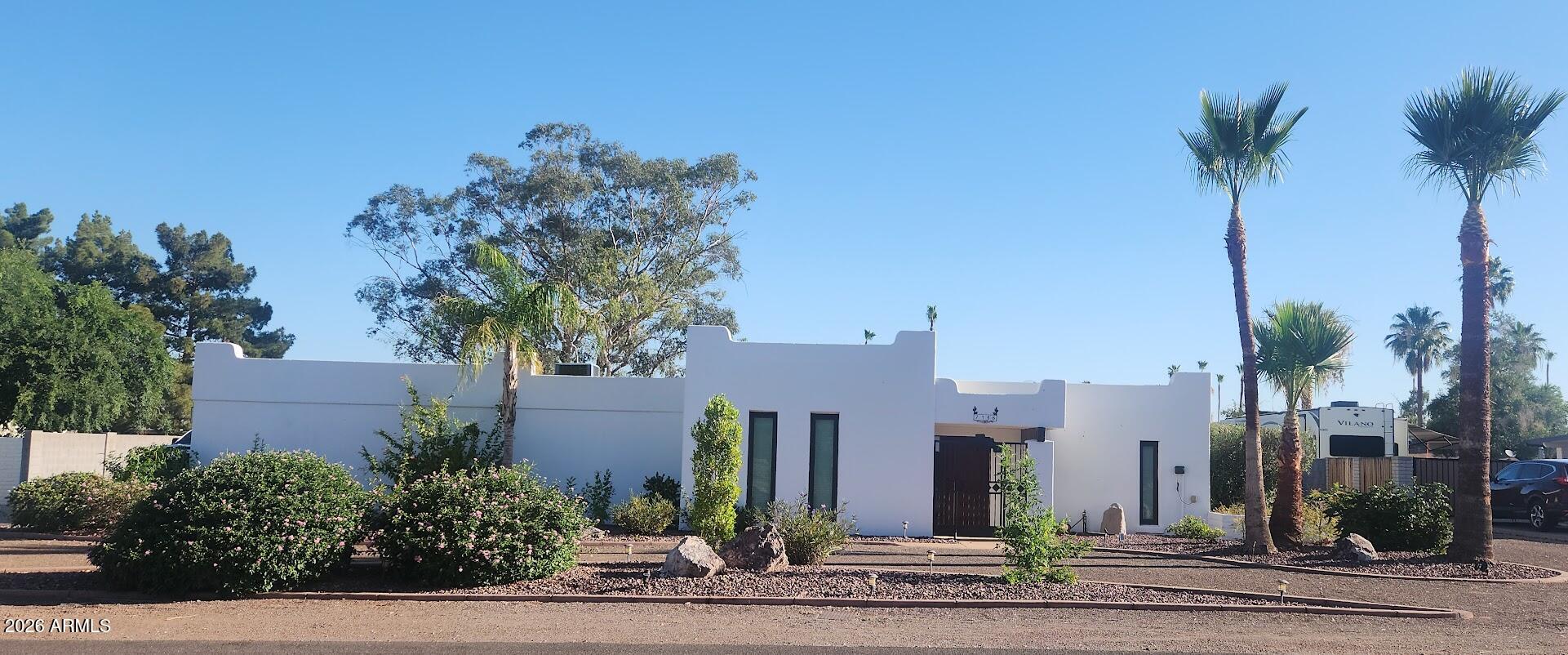 7136 W JOHN CABOT Road, Glendale, AZ 85308