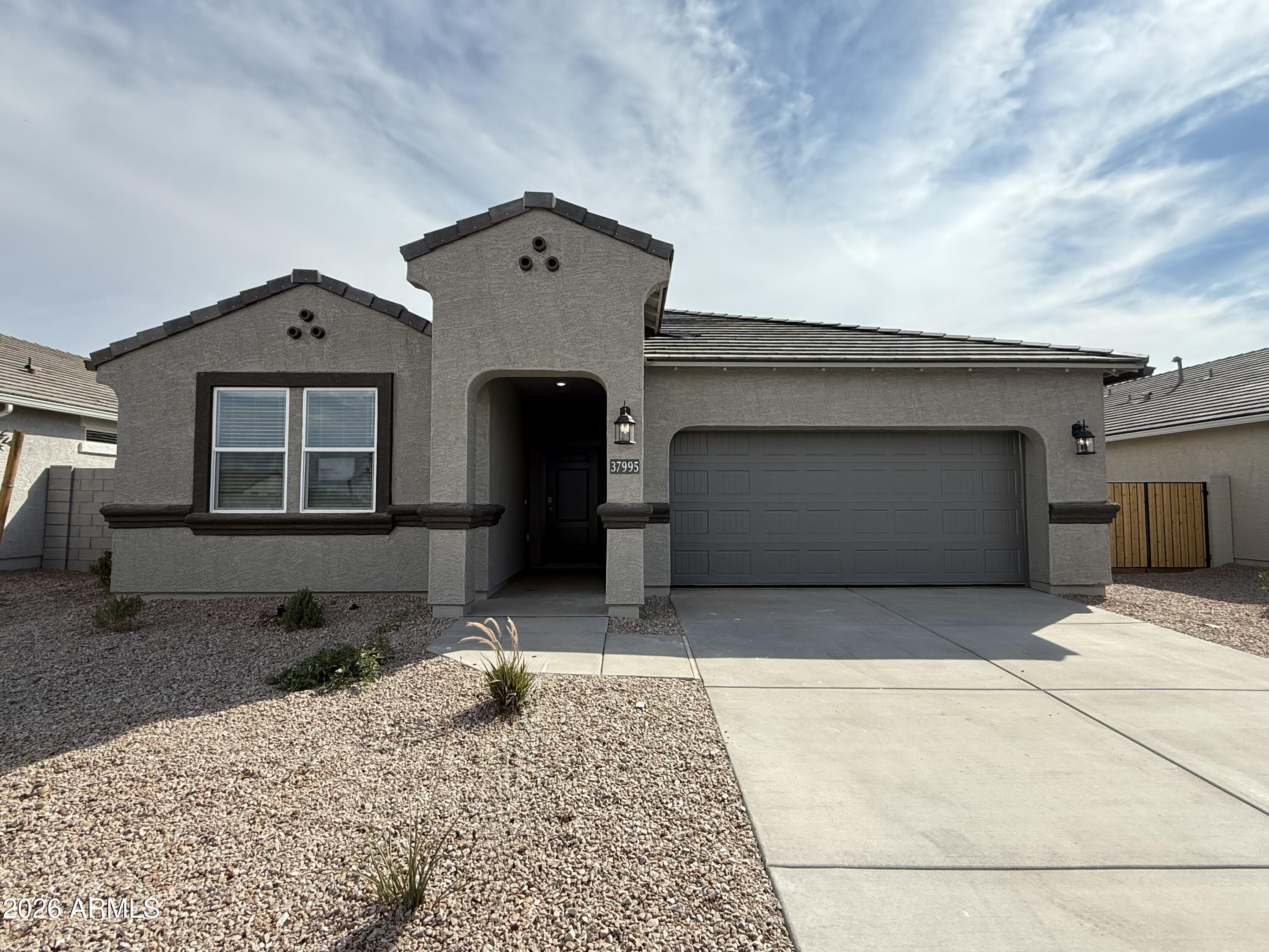 37995 W CAPRI Avenue, Maricopa, AZ 85138