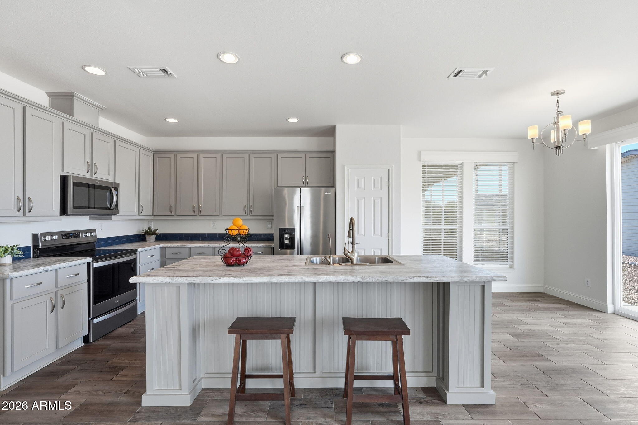 3301 S GOLDFIELD Road 6003, Apache Junction, AZ 85119