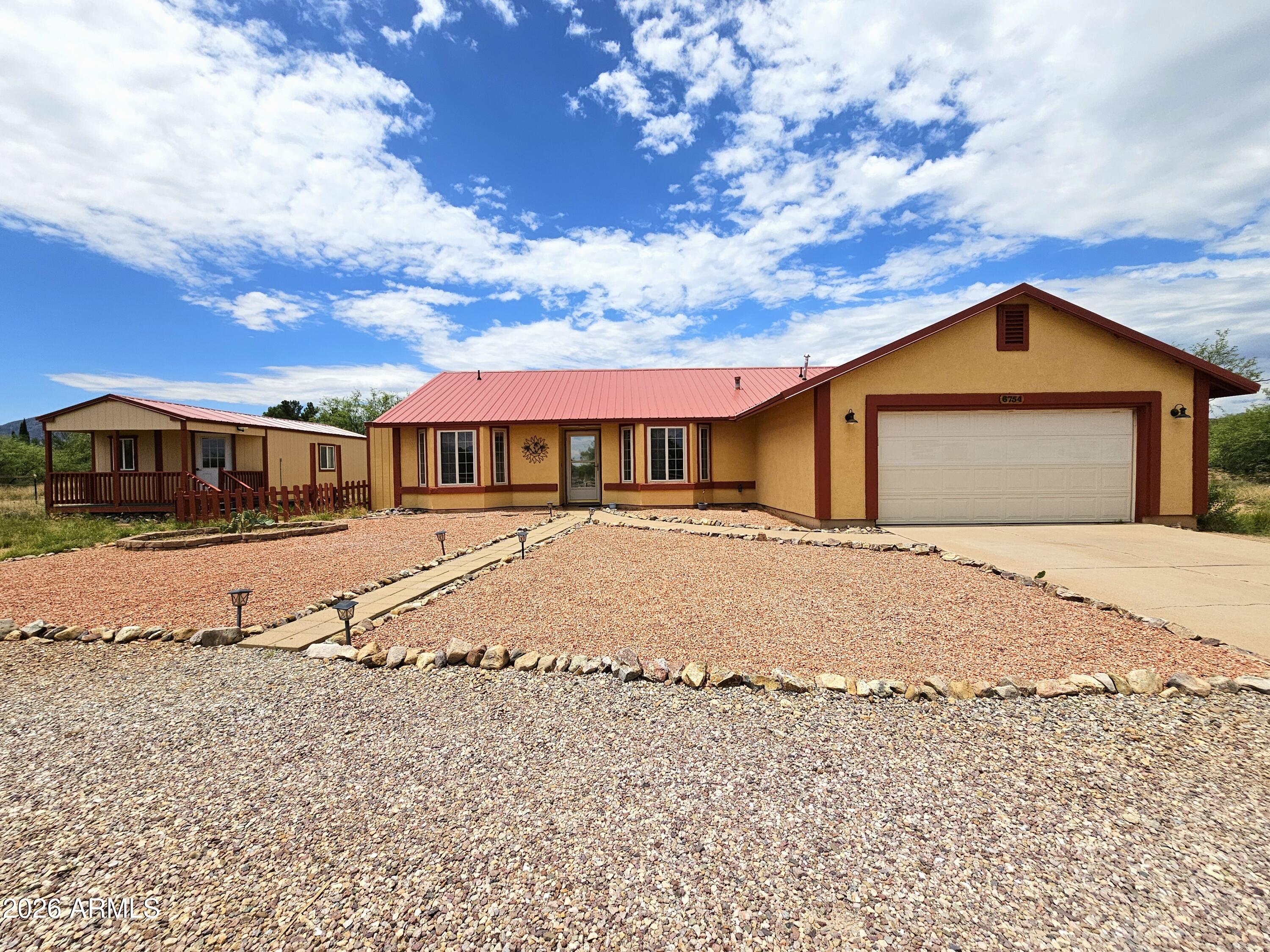 6754 S JAXEL Road, Hereford, AZ 85615