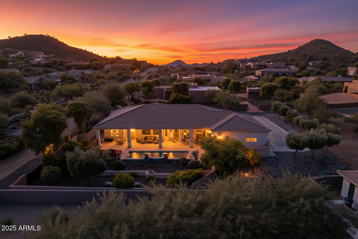 14 W SUMMERSET Drive, Phoenix, AZ 85085