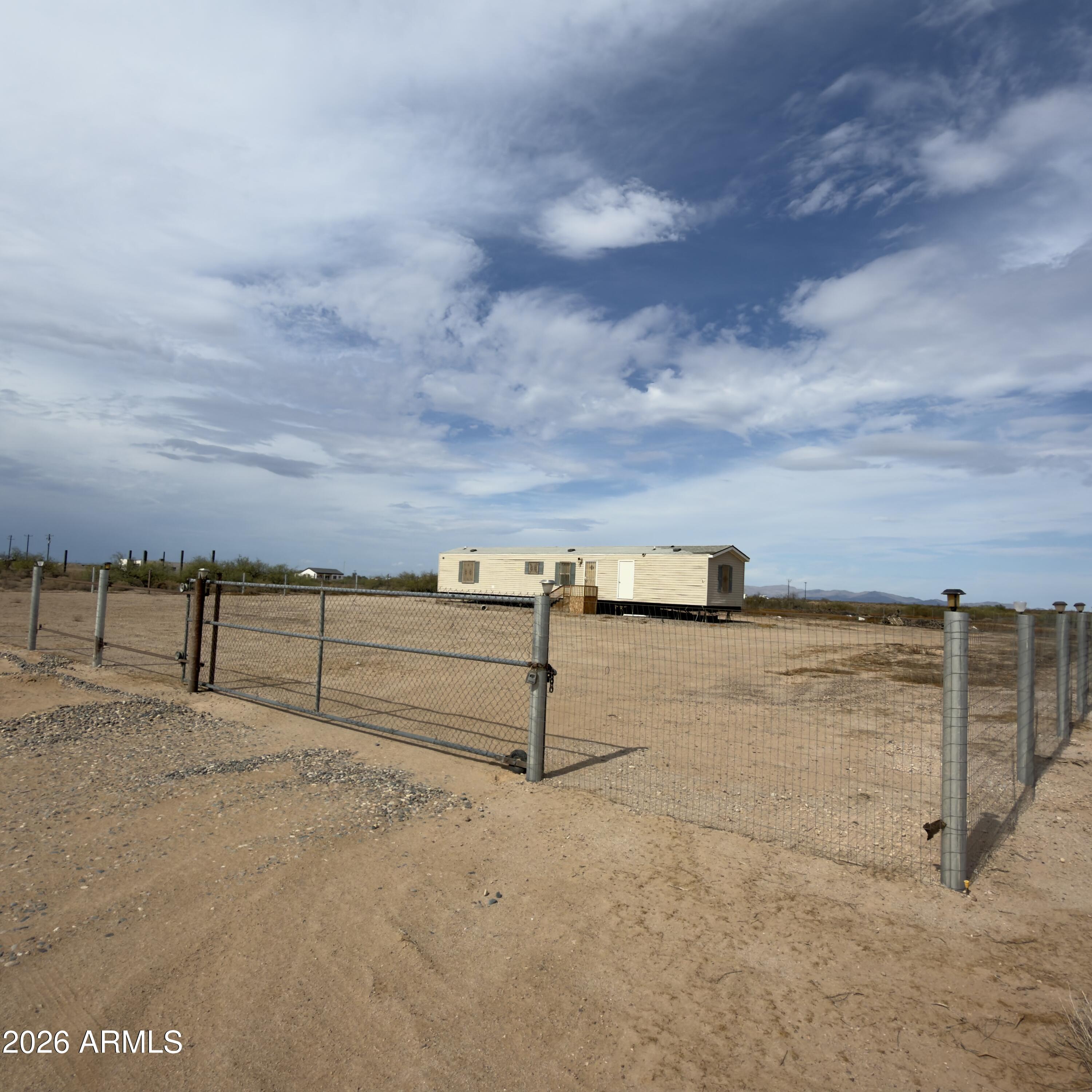 XXX S 381, Tonopah, AZ 85354