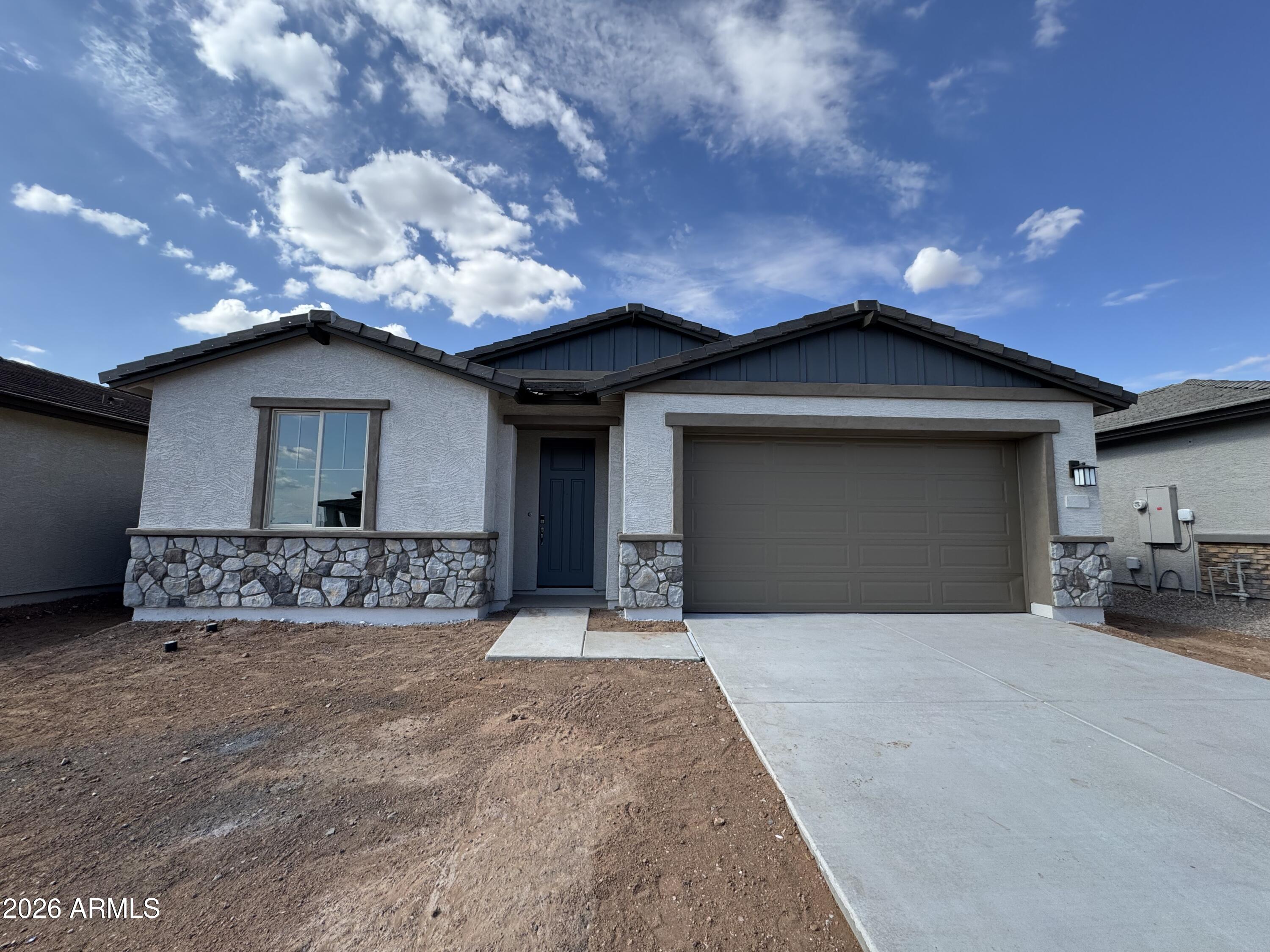 2828 E Mecklenburg Way, San Tan Valley, AZ 85143