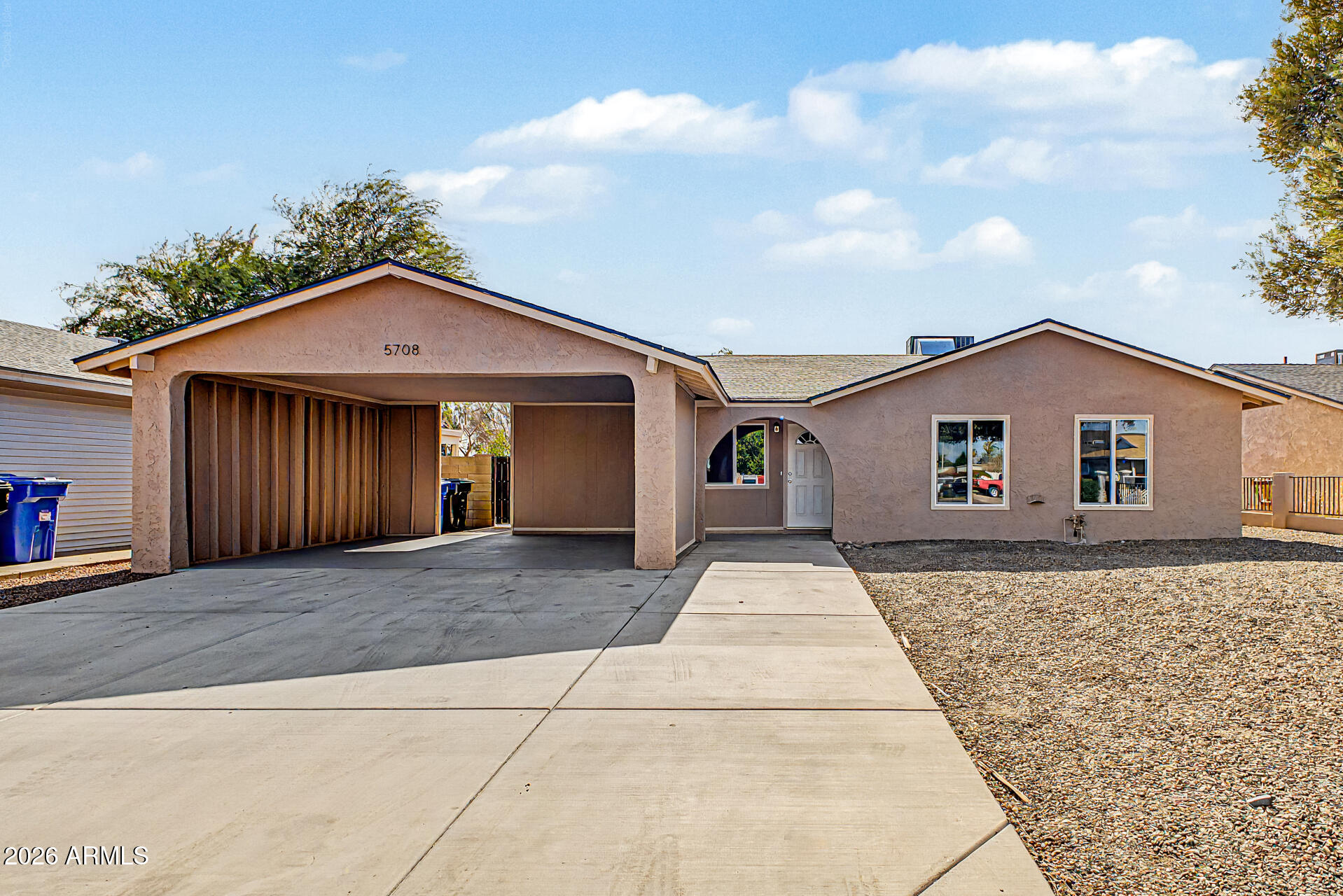 5708 N 42nd Lane, Phoenix, AZ 85019