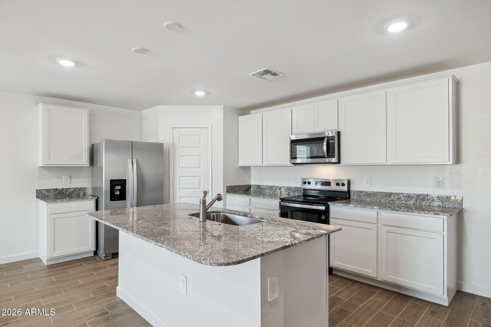 26017 W LYNNE Lane, Buckeye, AZ 85326