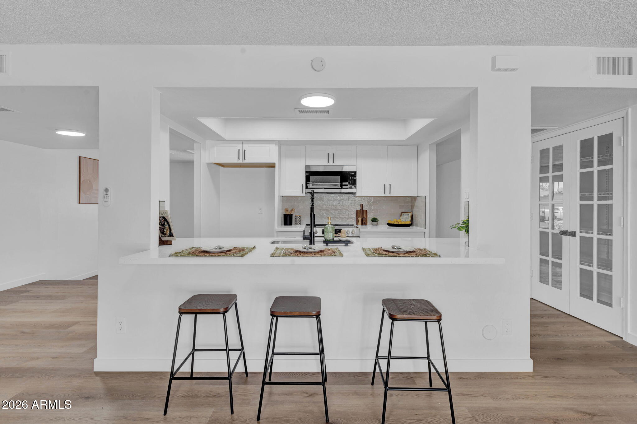 5215 W HEARN Road, Glendale, AZ 85306