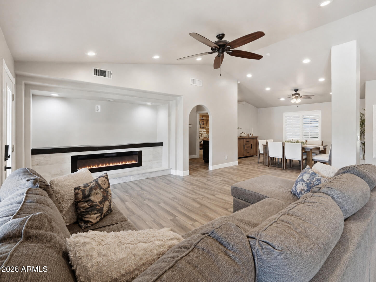 2560 N Lindsay Road 40, Mesa, AZ 85213
