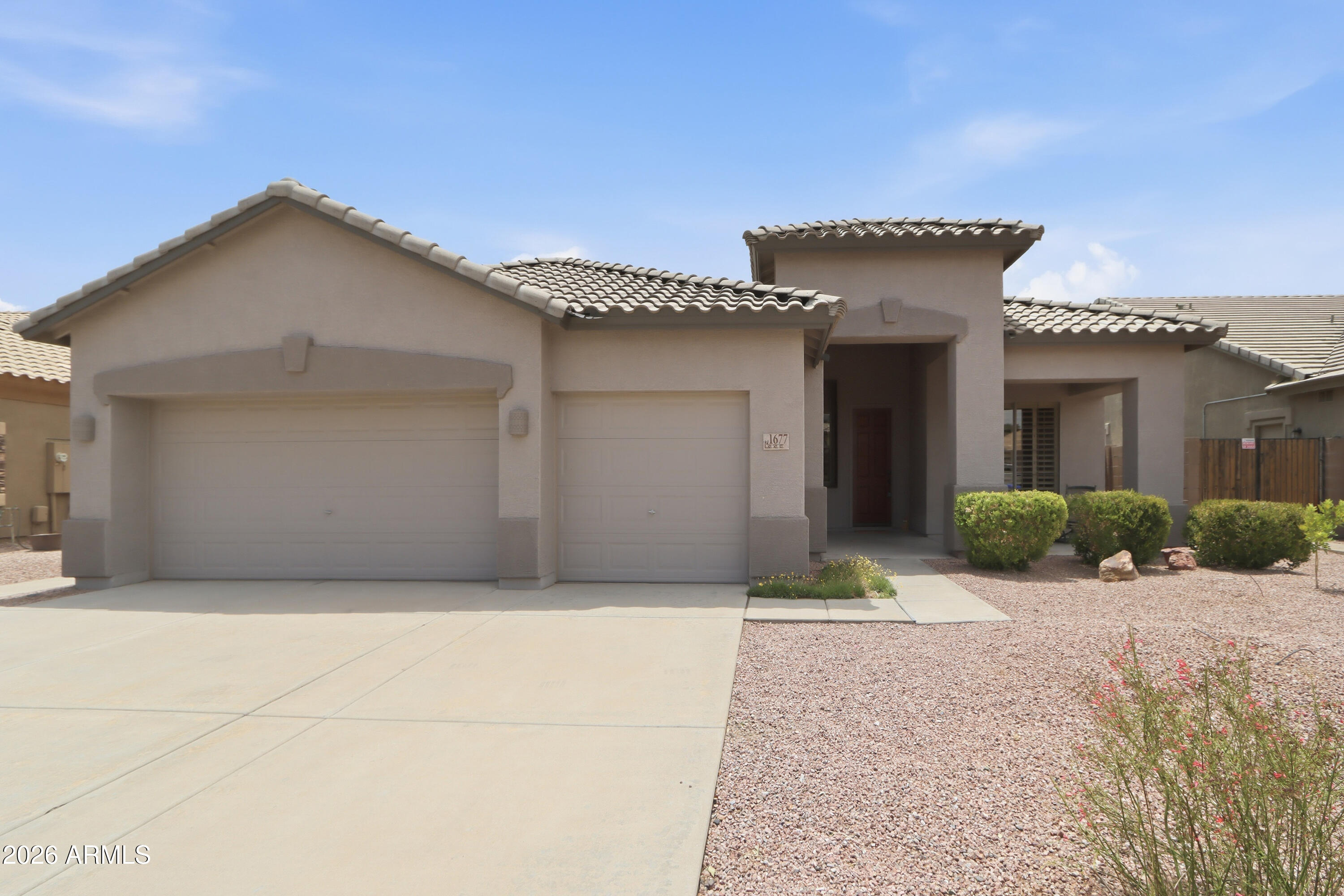 1677 E HAWKEN Place, Chandler, AZ 85286