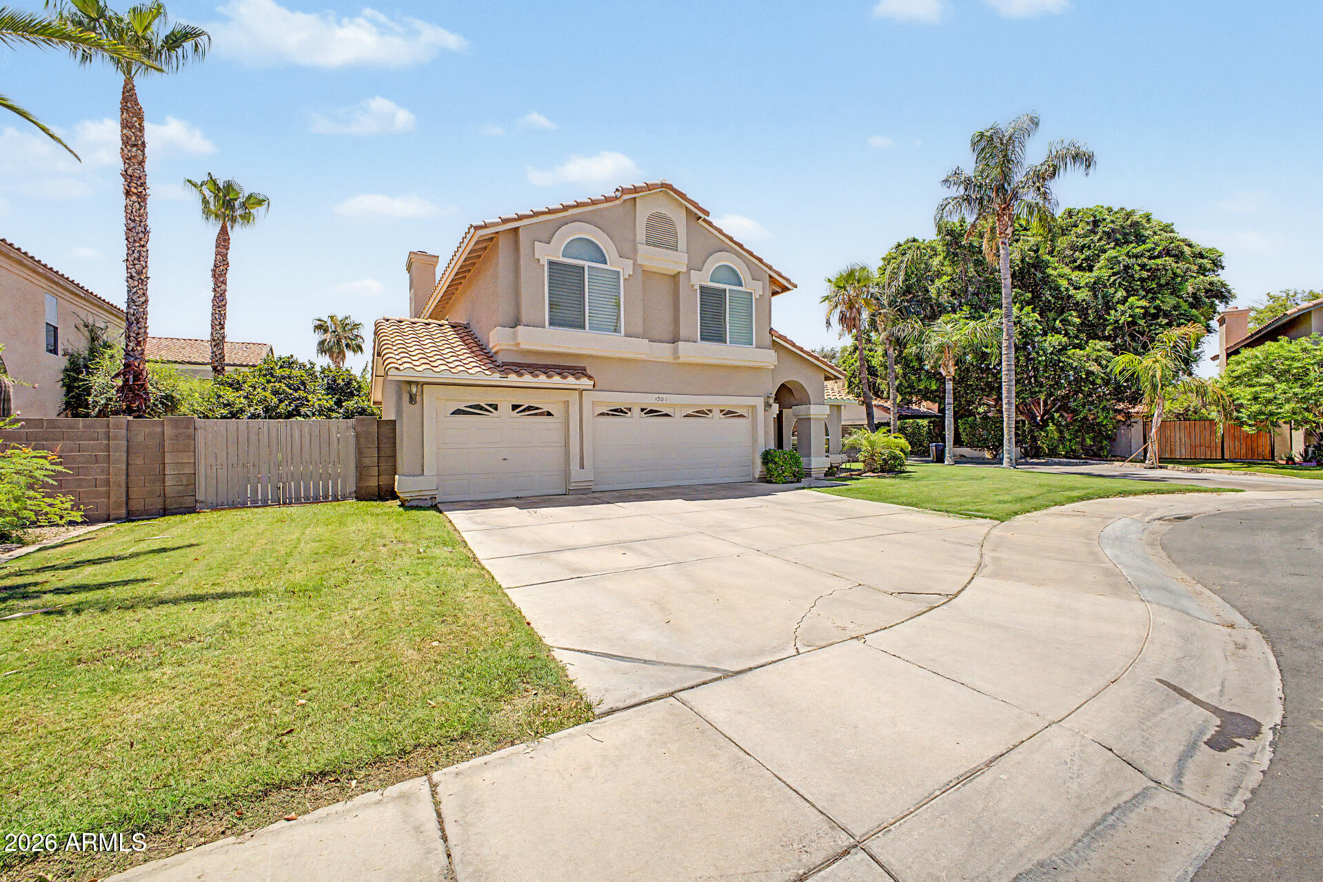 1201 E SEAHORSE Lane, Gilbert, AZ 85234