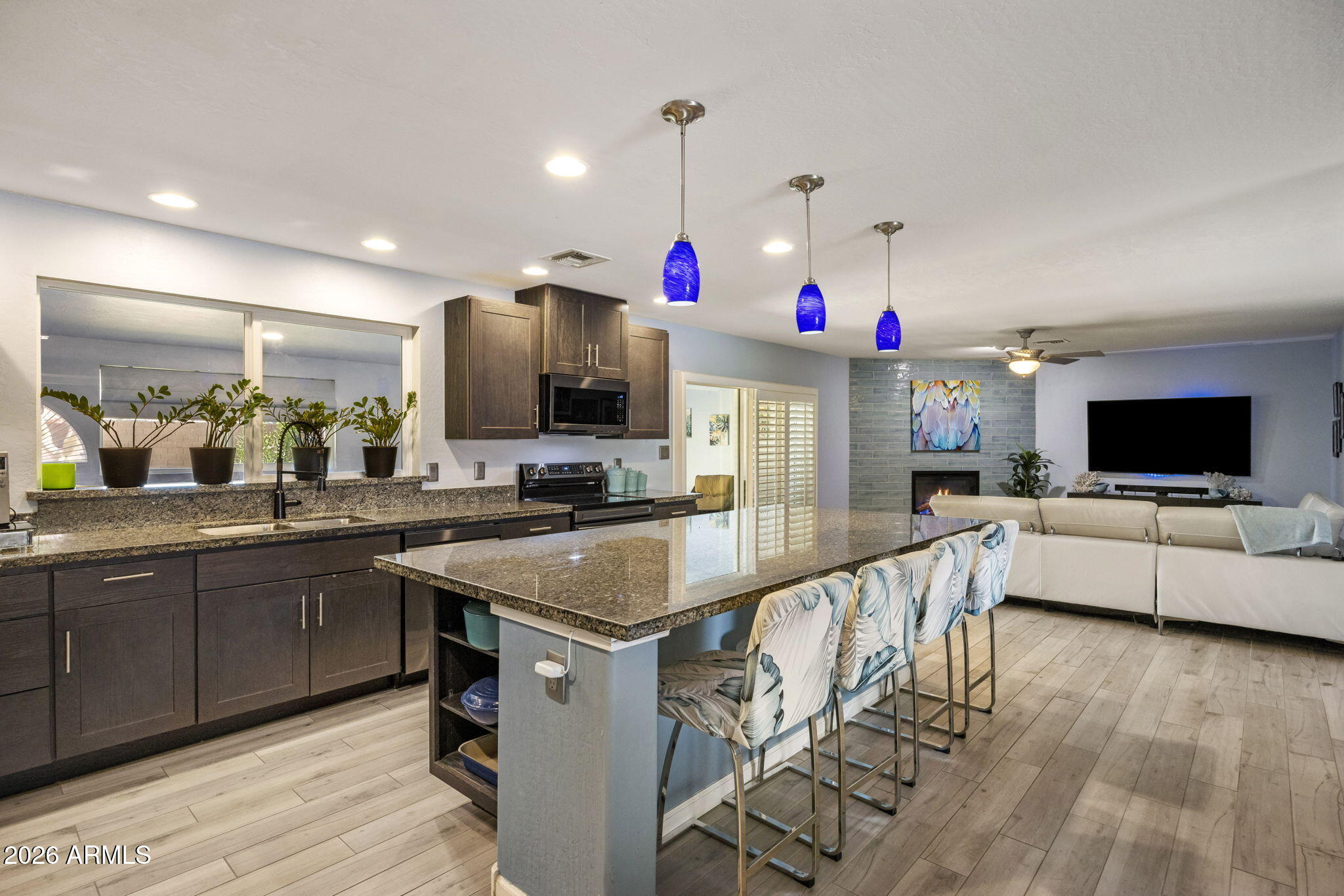 417 E BECK Lane, Phoenix, AZ 85022