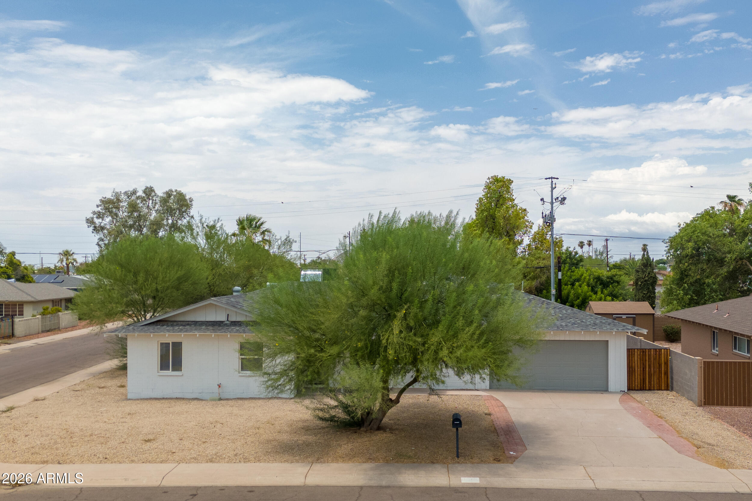 2290 W VILLAGE Drive, Phoenix, AZ 85023