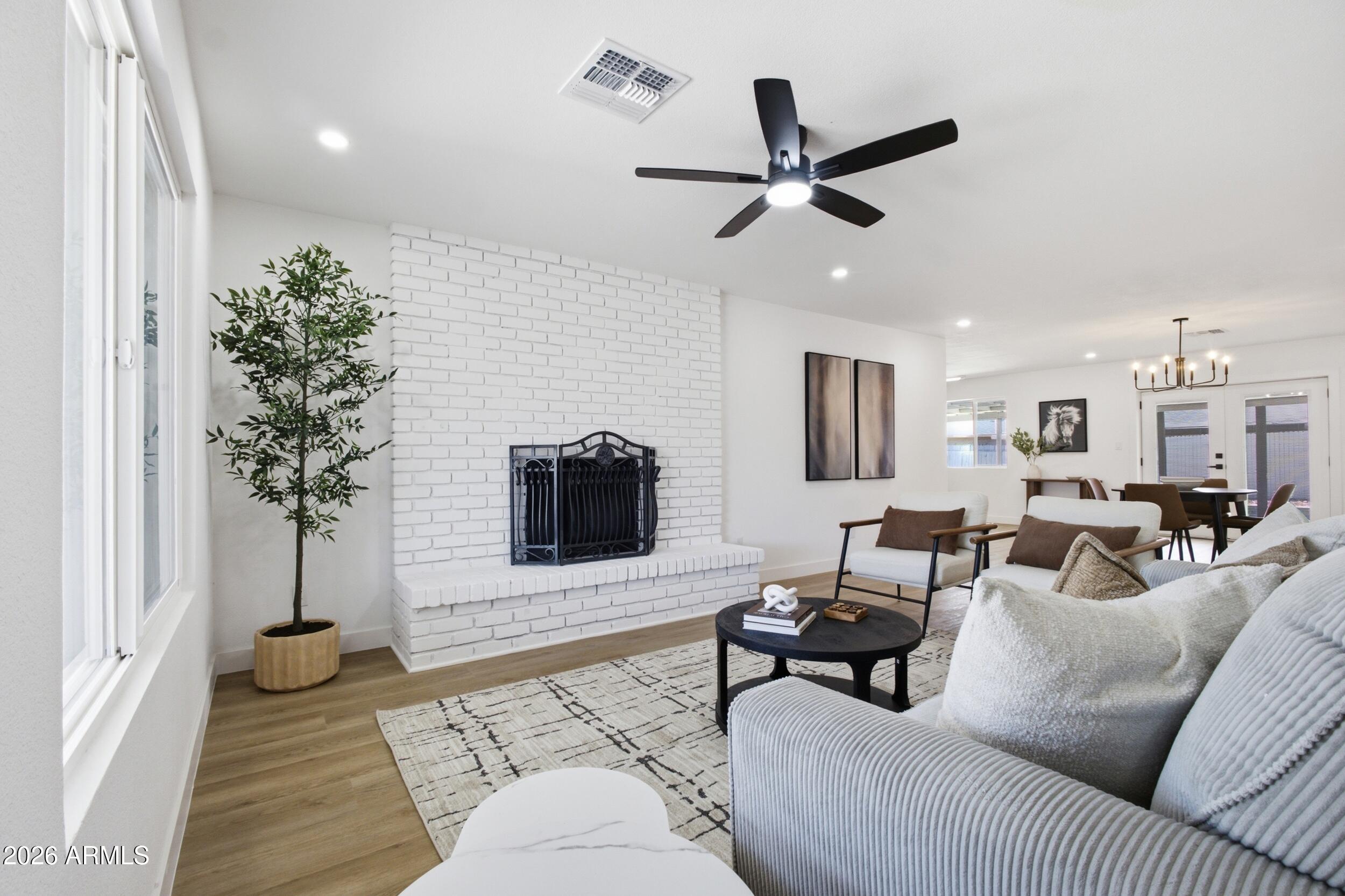 11834 N 49TH Avenue, Glendale, AZ 85304