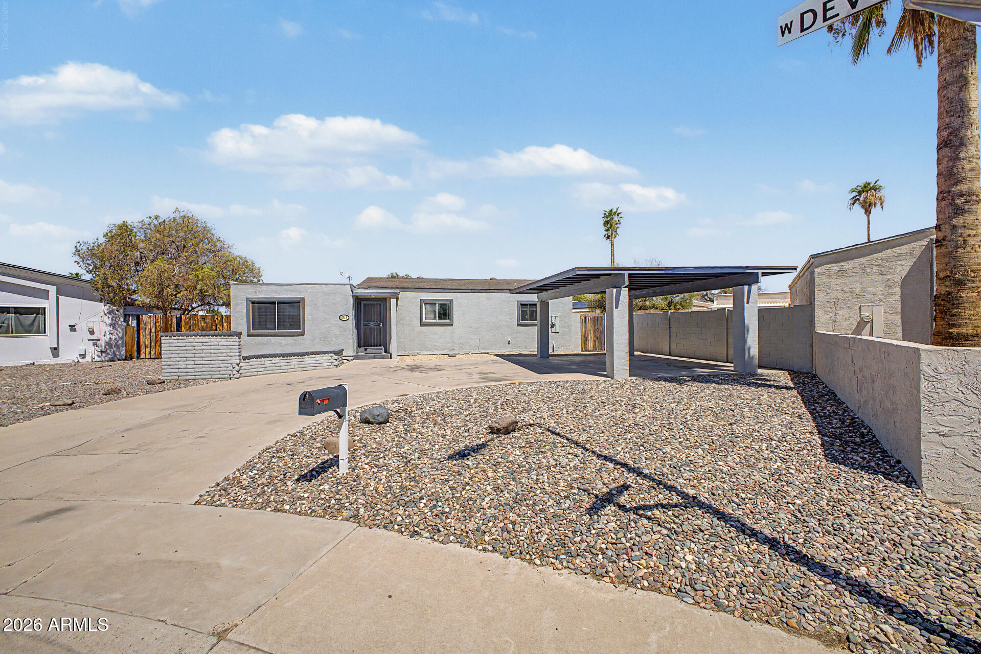 10526 W DEVONSHIRE Avenue, Phoenix, AZ 85037