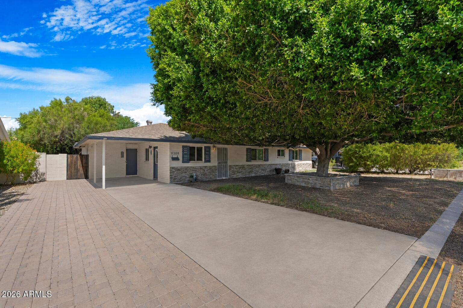 6308 N 13TH Place, Phoenix, AZ 85014