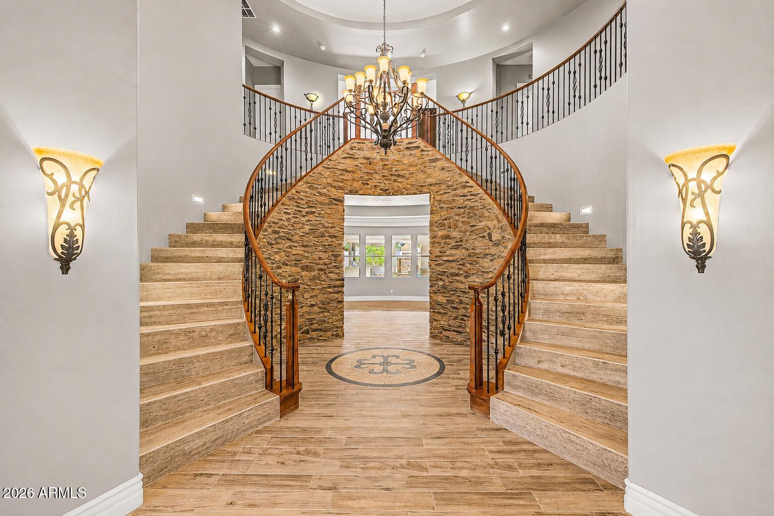 294 W GRAND CANYON Drive, Chandler, AZ 85248