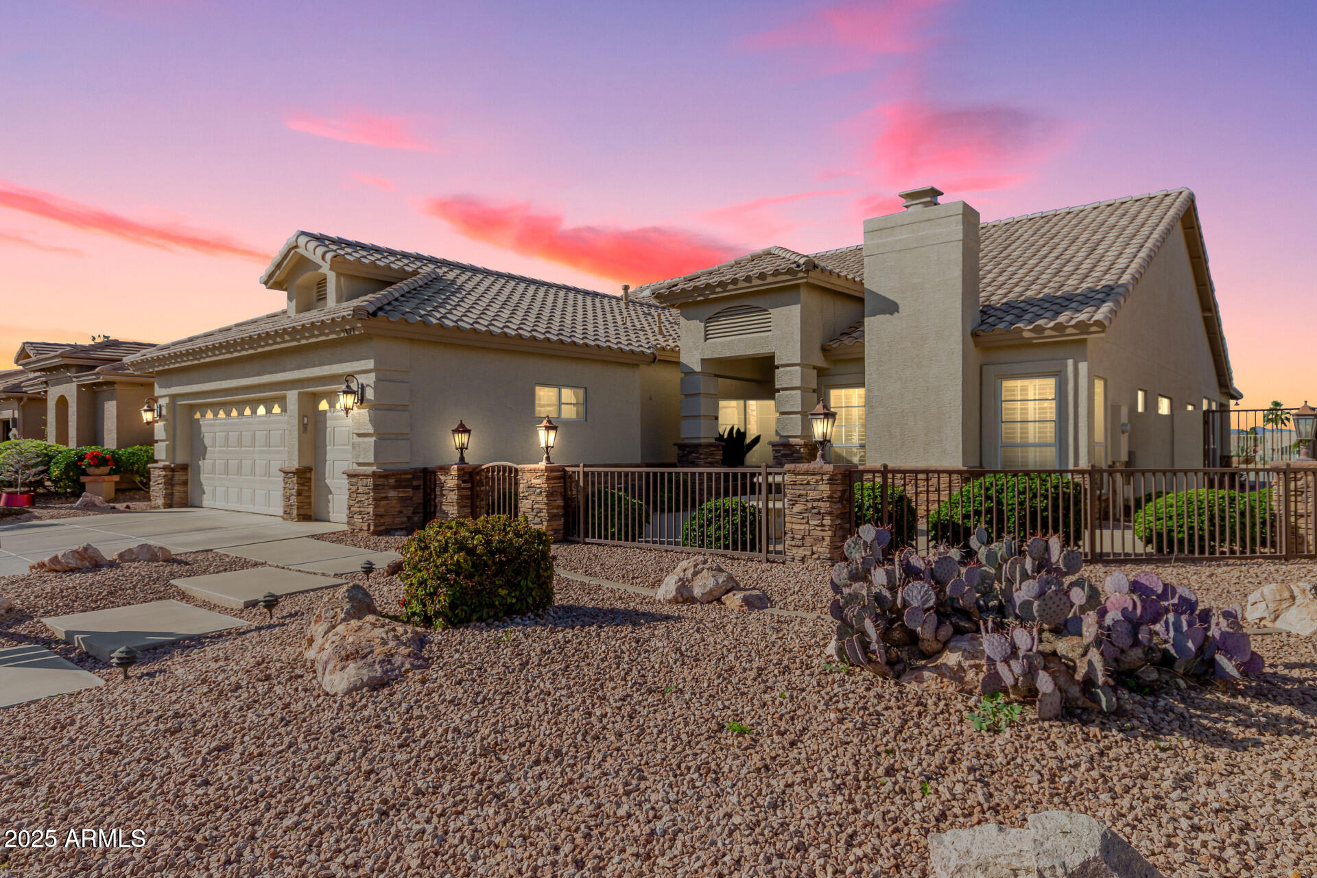 5822 S AMBERWOOD Drive, Chandler, AZ 85248
