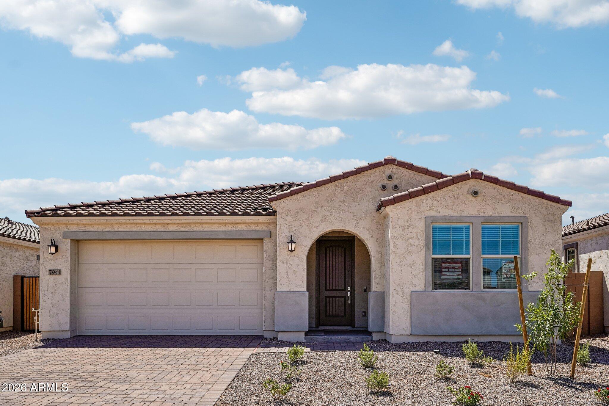 7941 E RENATA Avenue, Mesa, AZ 85212