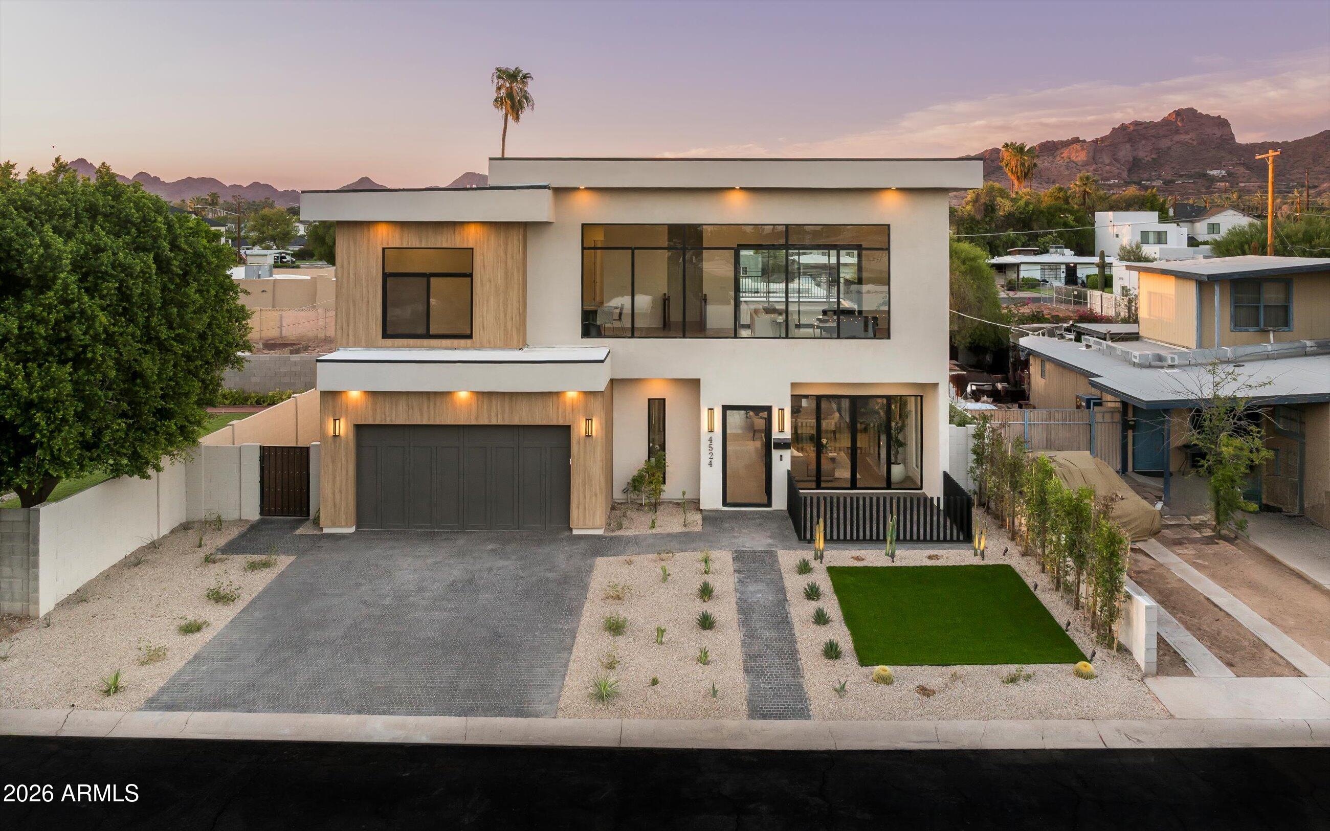4524 E DEVONSHIRE Avenue, Phoenix, AZ 85018