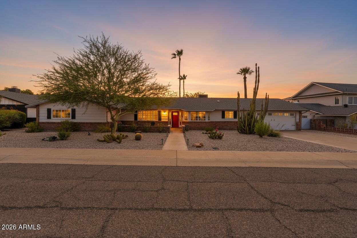 2019 E FLYNN Lane, Phoenix, AZ 85016