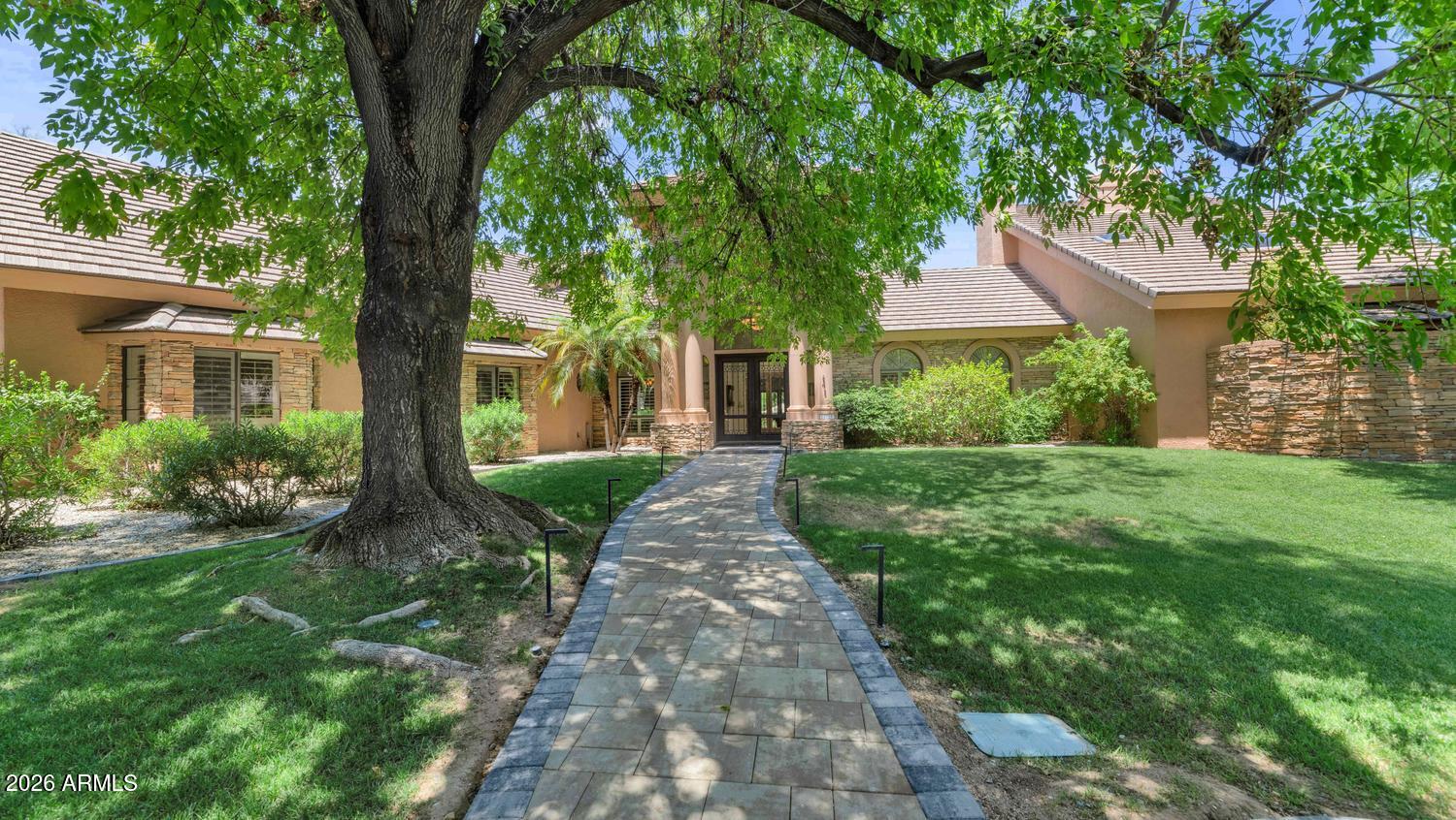 14810 N 15TH Avenue, Phoenix, AZ 85023