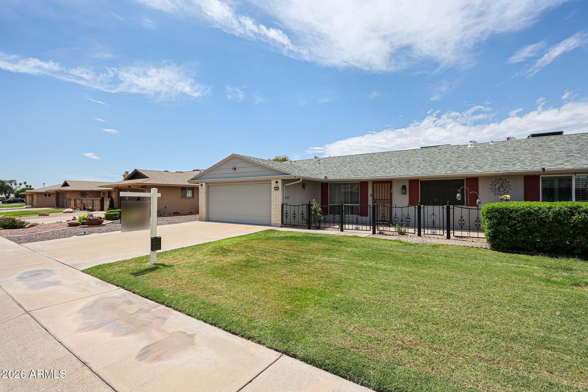 10641 W SARATOGA Circle, Sun City, AZ 85351