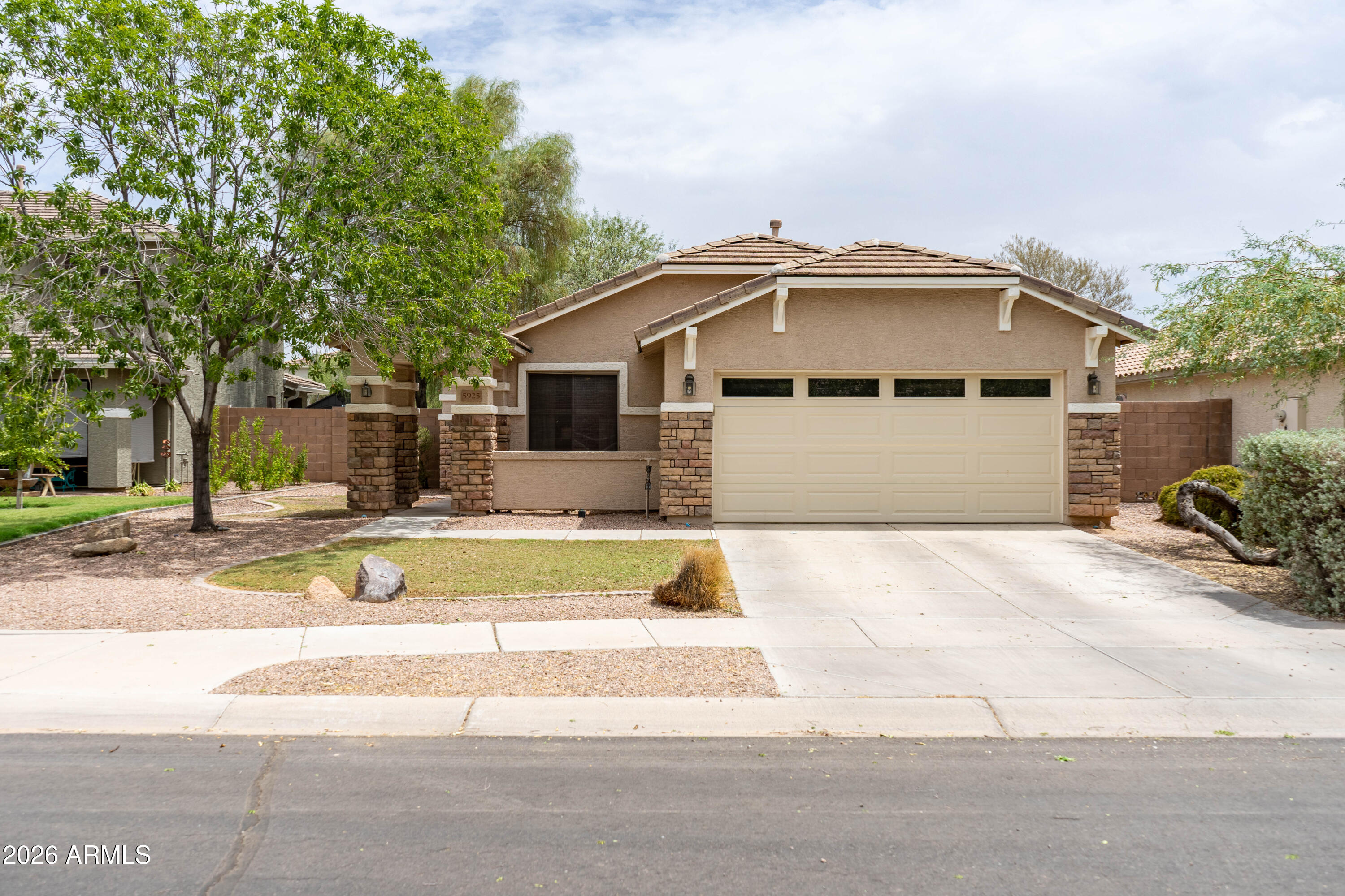 5925 S BANNING Street, Gilbert, AZ 85298