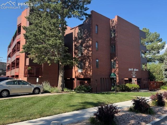 31 W Boulder Street, Colorado Springs, CO 80903