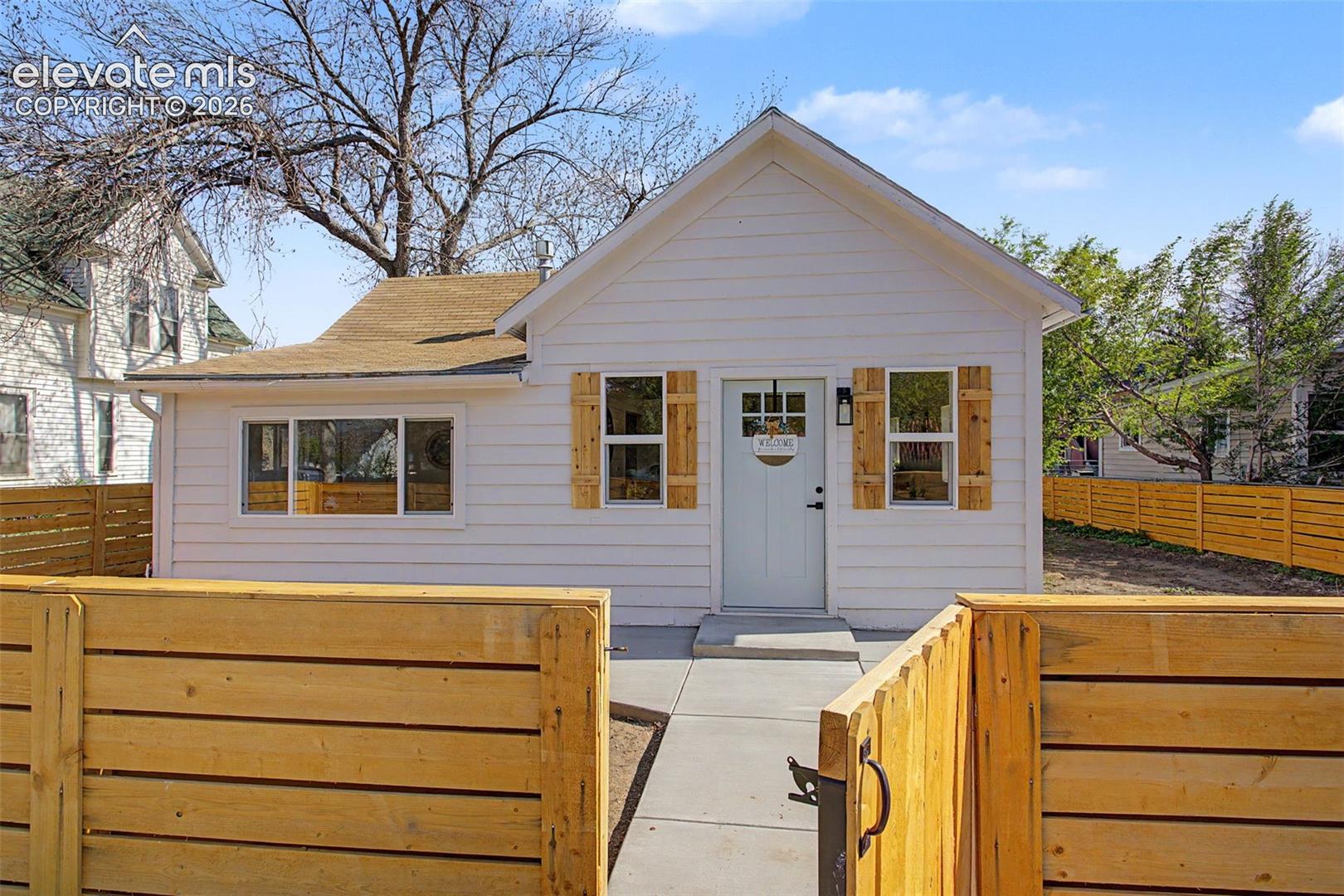 611 Maple Street, Colorado Springs, CO 80903