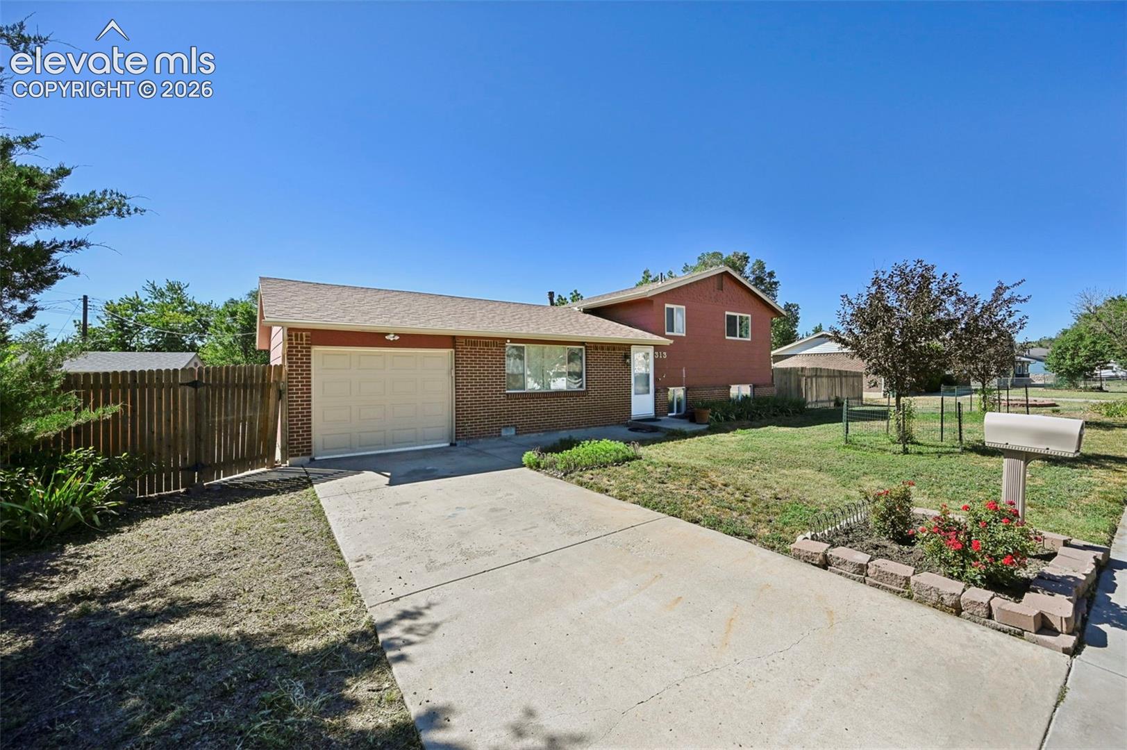 313 Cranbrook Circle, Colorado Springs, CO 80906