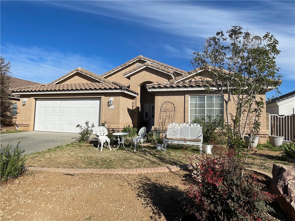 3315 E El Tovar Avenue