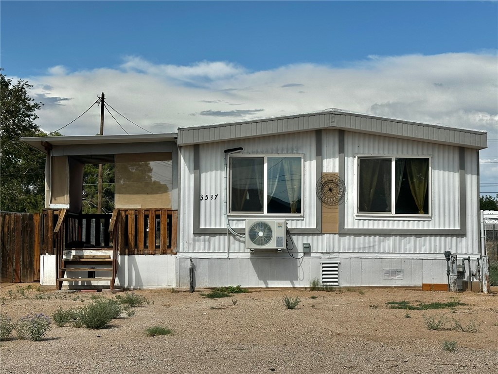 3537 E Bluebird Lane