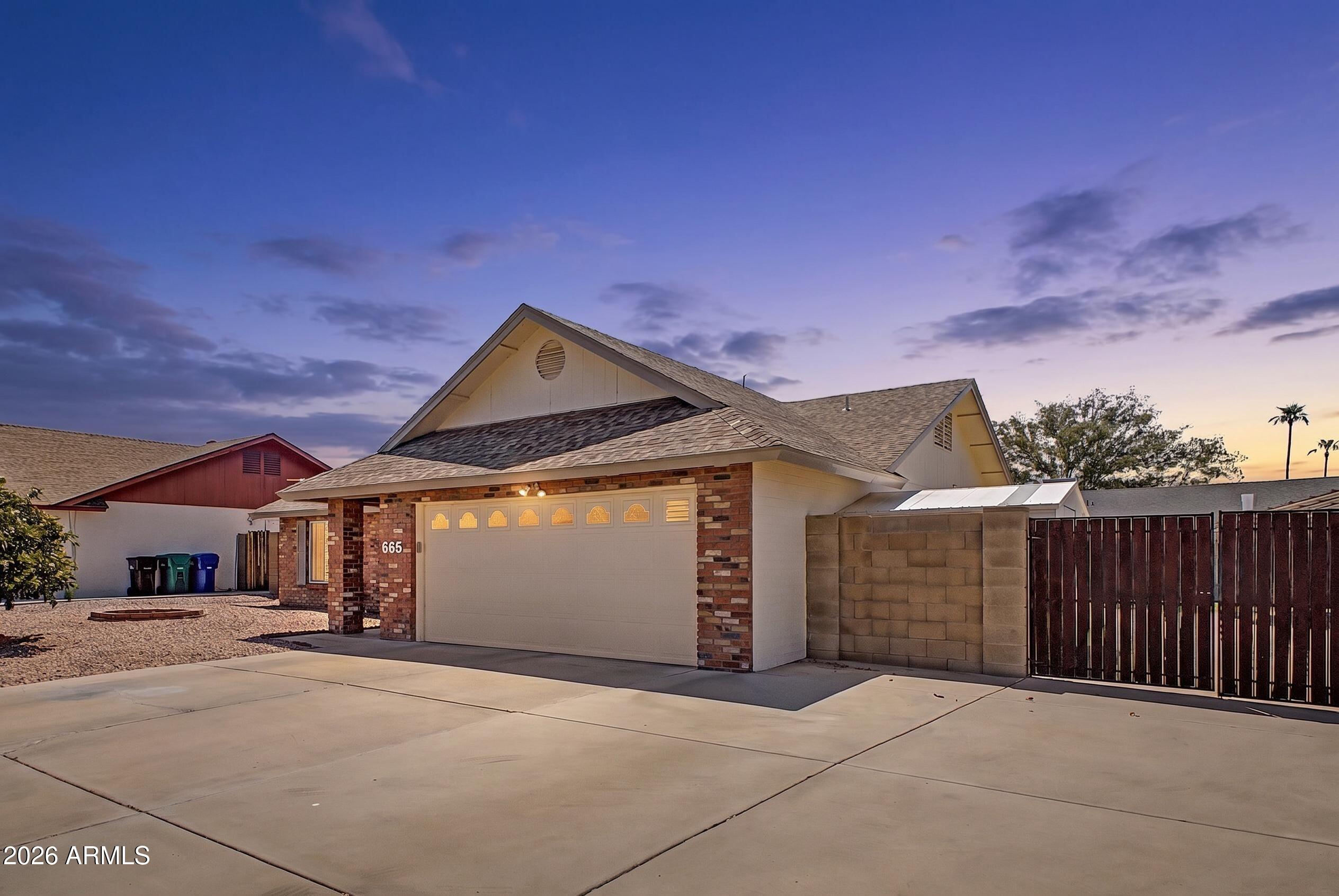 665 S WINDSOR, Mesa, AZ 85204