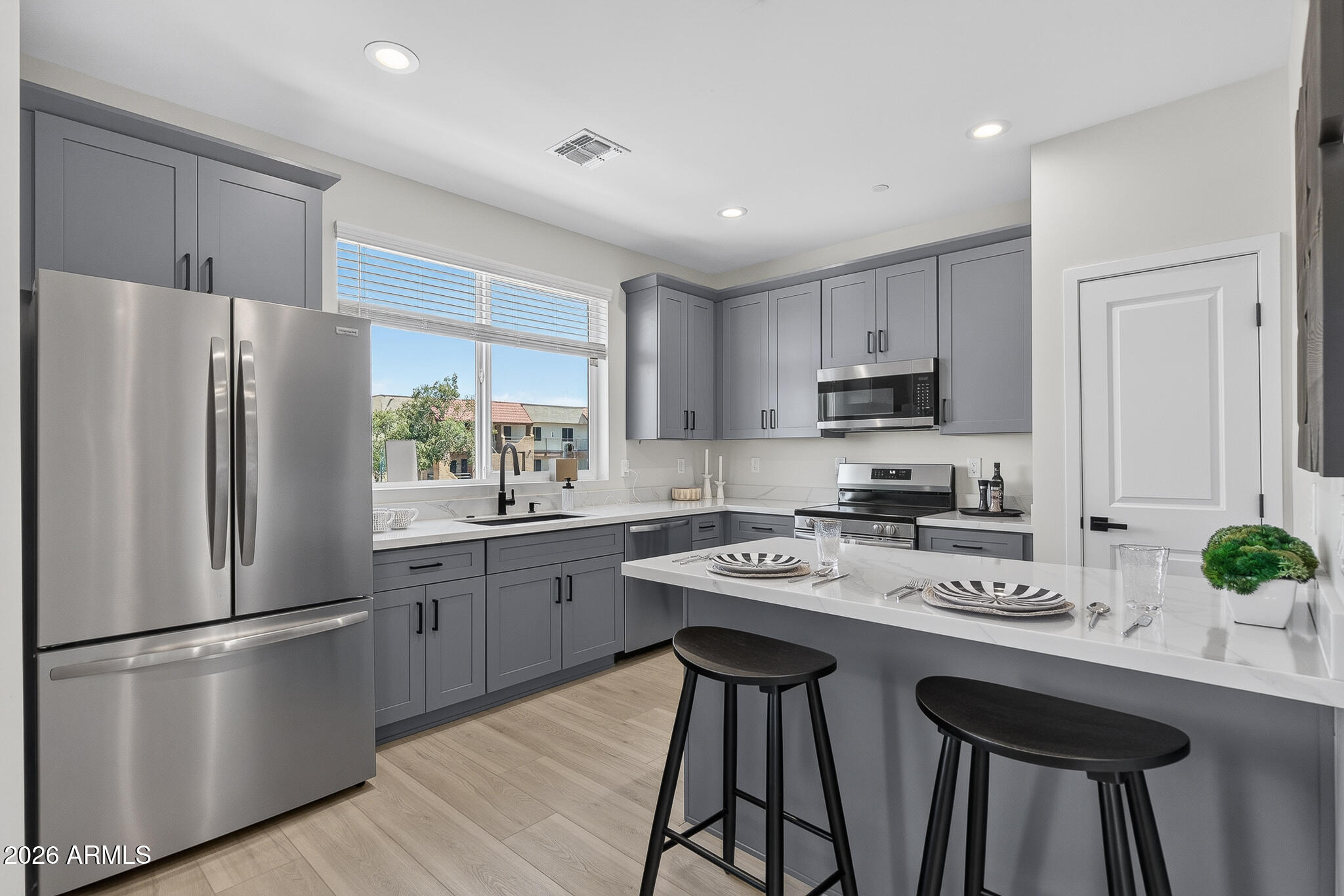 2601 E CLARENDON Avenue 19, Phoenix, AZ 85016