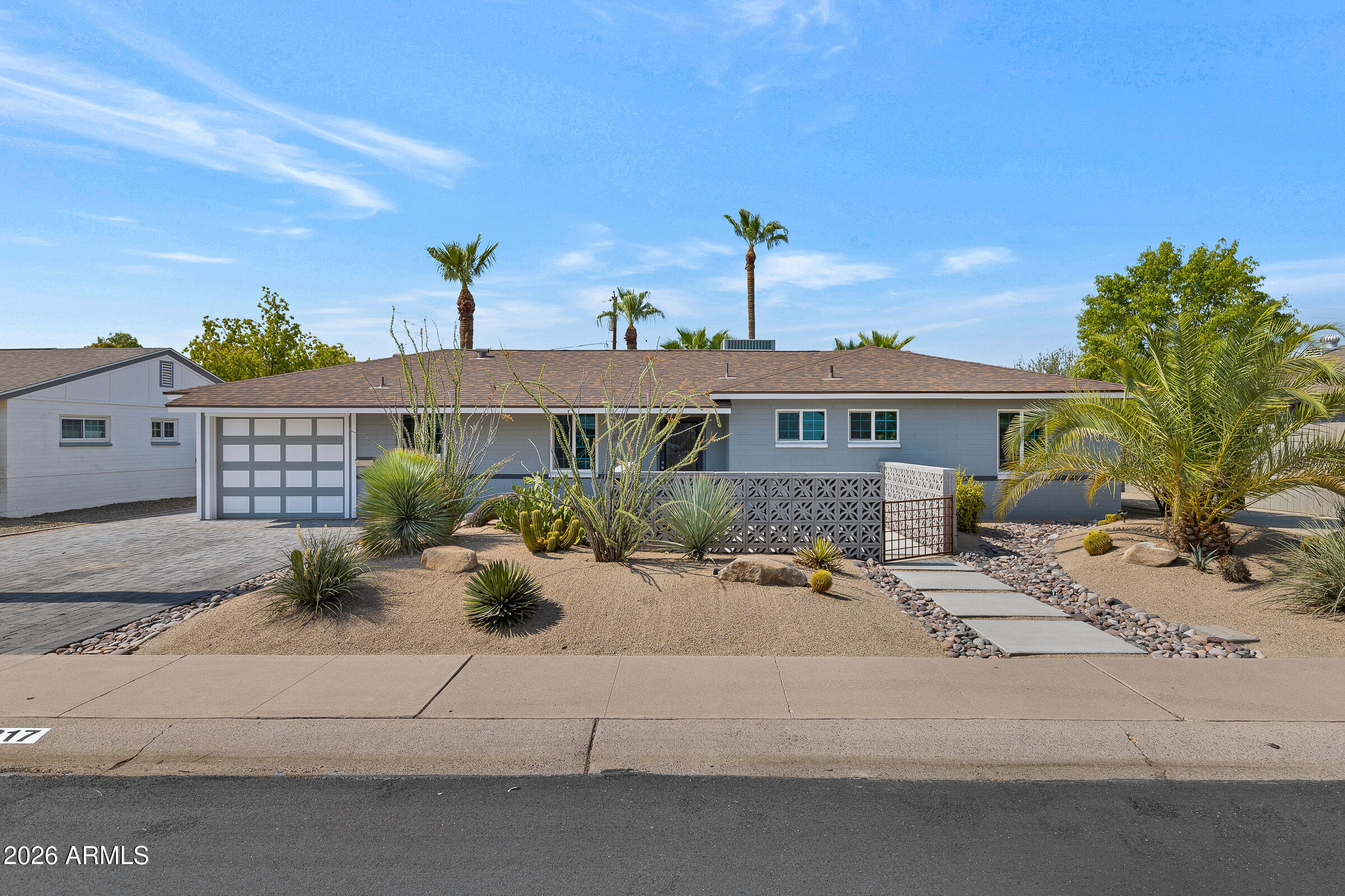 817 W OREGON Avenue, Phoenix, AZ 85013