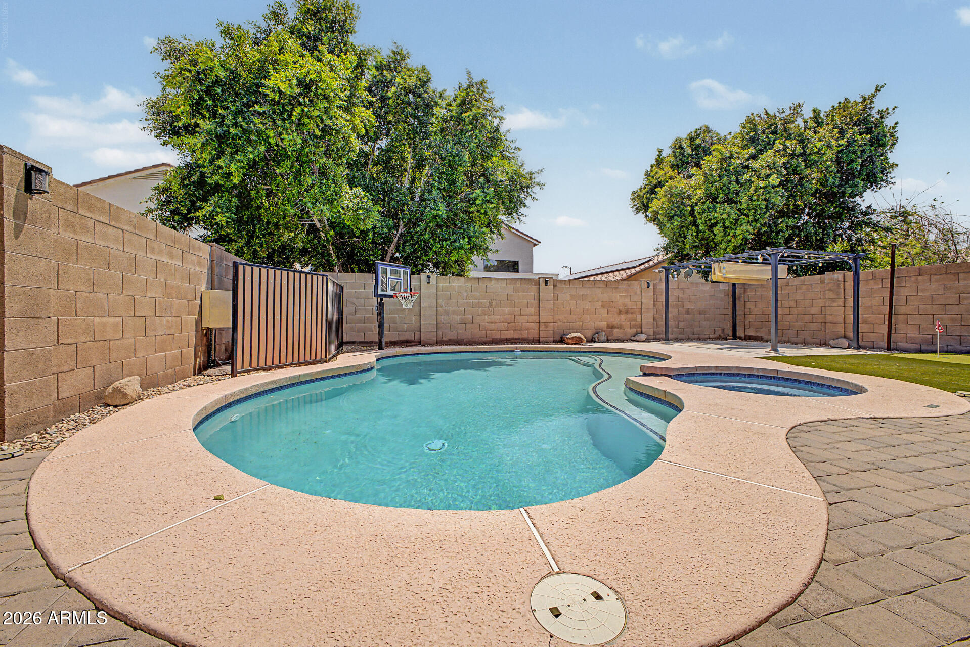 3823 W VILLA LINDA Drive, Glendale, AZ 85310