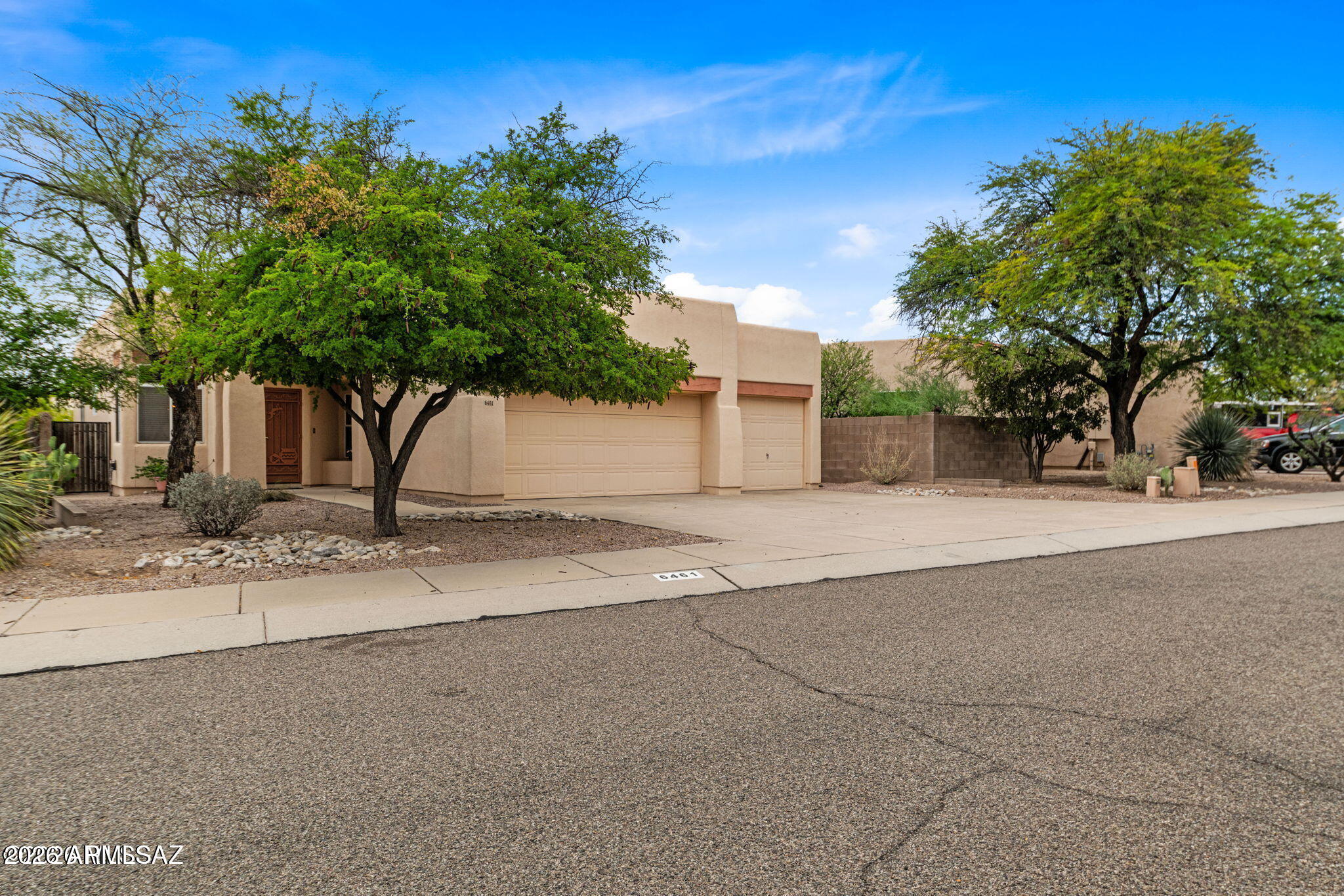 6461 N SUN BLUFF Drive, Tucson, AZ 85704