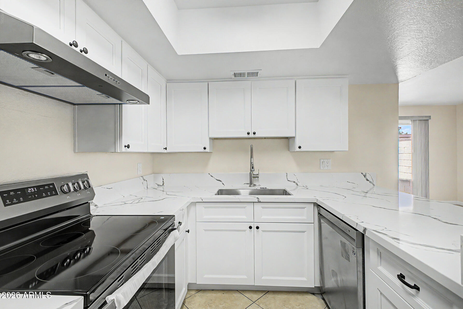 1342 W EMERALD Avenue 403, Mesa, AZ 85202