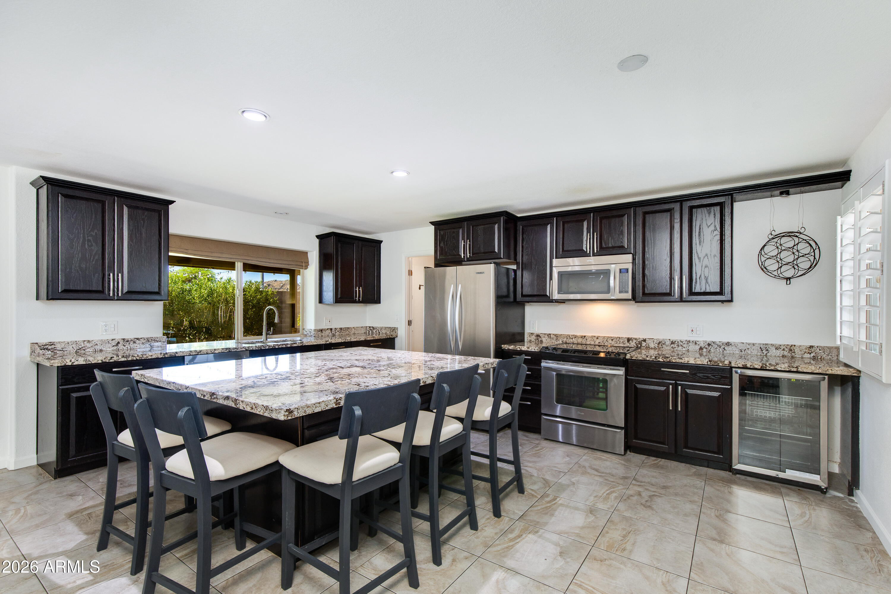 2801 E Mercer Lane, Phoenix, AZ 85028