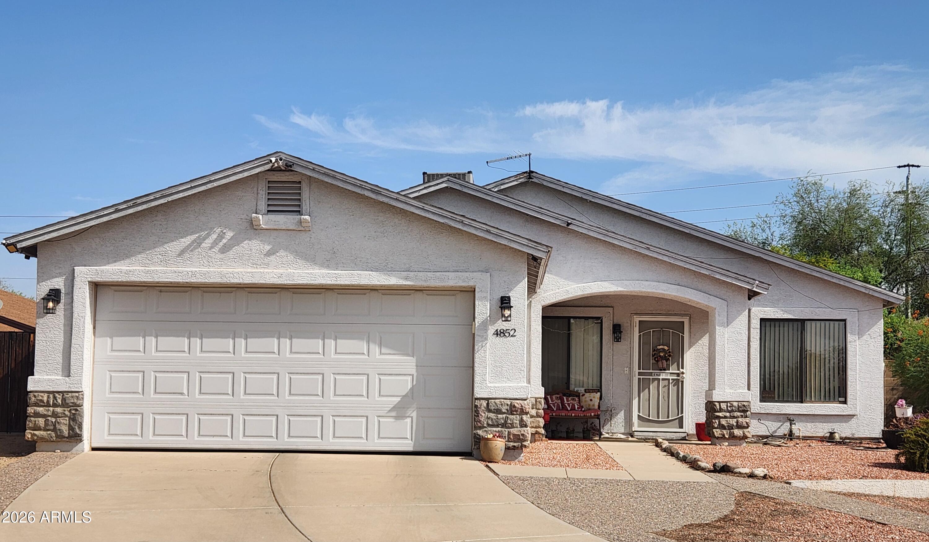 4852 W SAINT JOHN Road, Glendale, AZ 85308