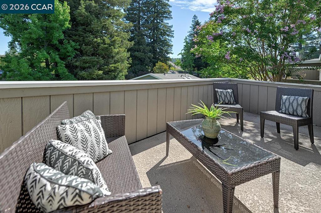 1425 Canyonwood 3