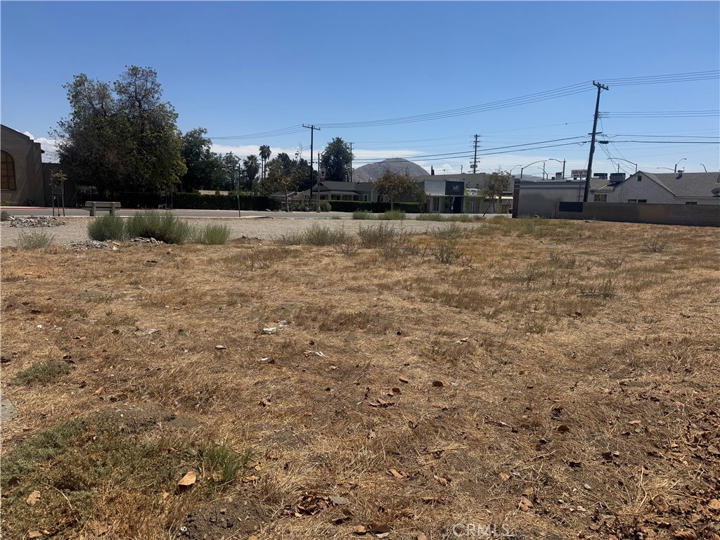 233 La Cadena Drive
