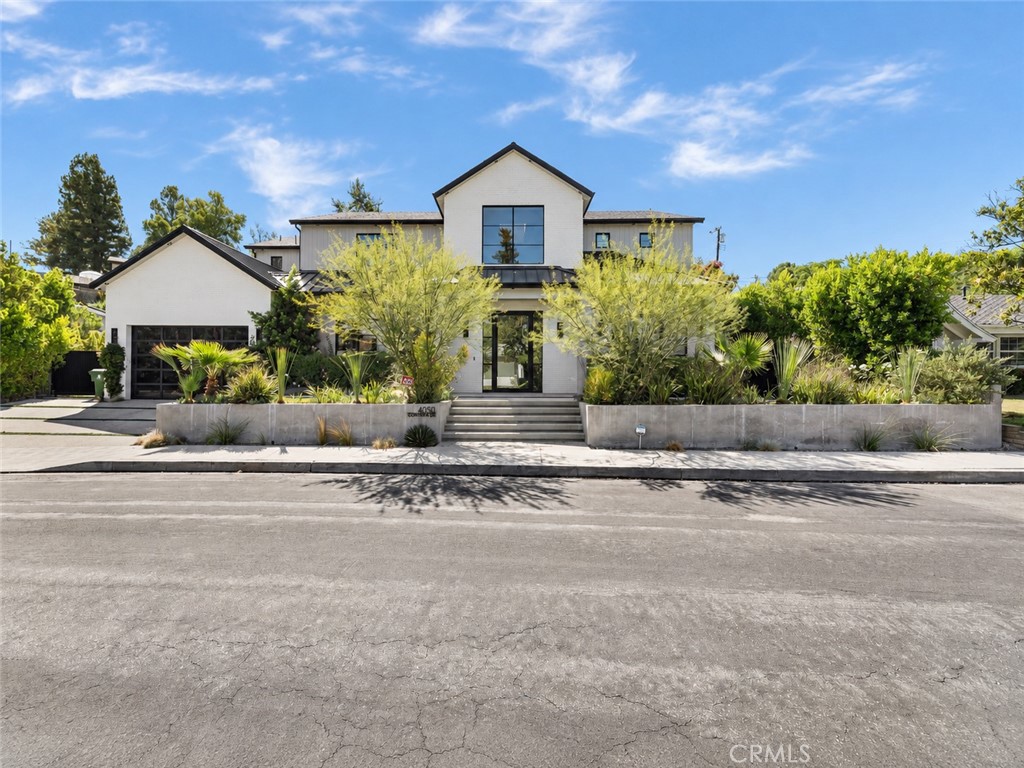 4050 Contera Road