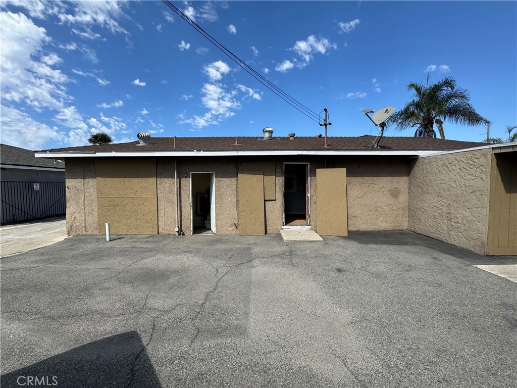 200 N Brookhurst